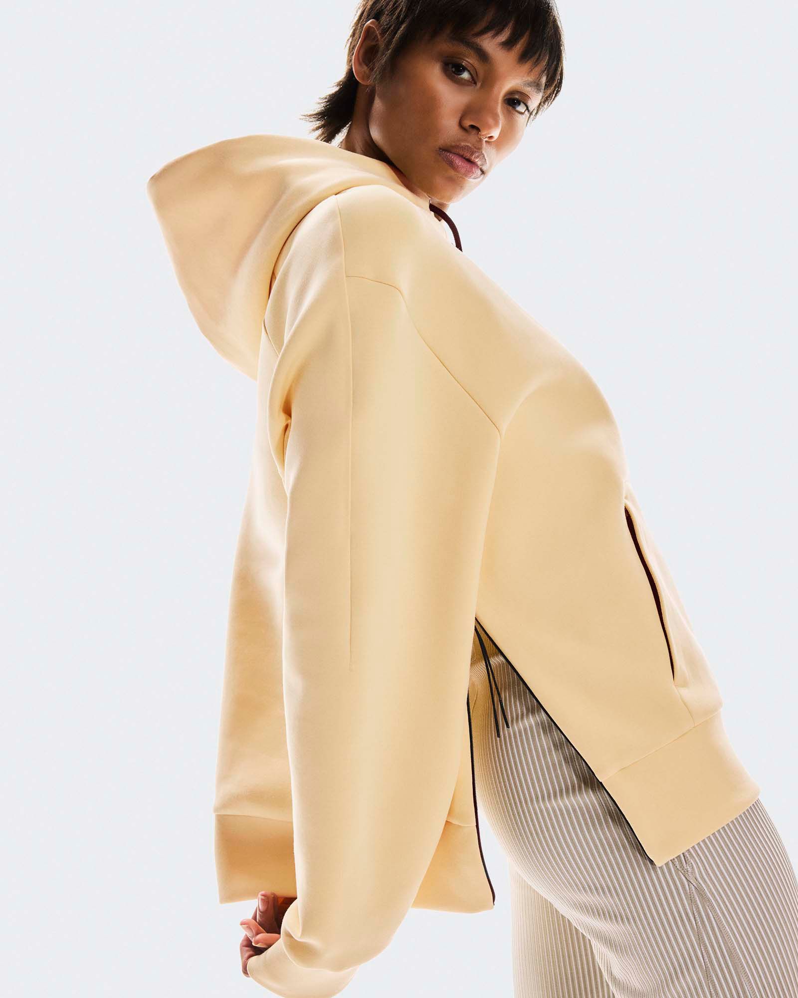 On Women's Focus Tech Hoodie product image