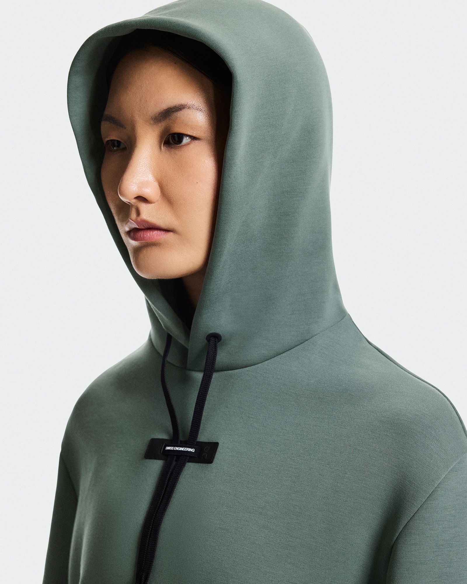 On Women's Focus Tech Hoodie product image