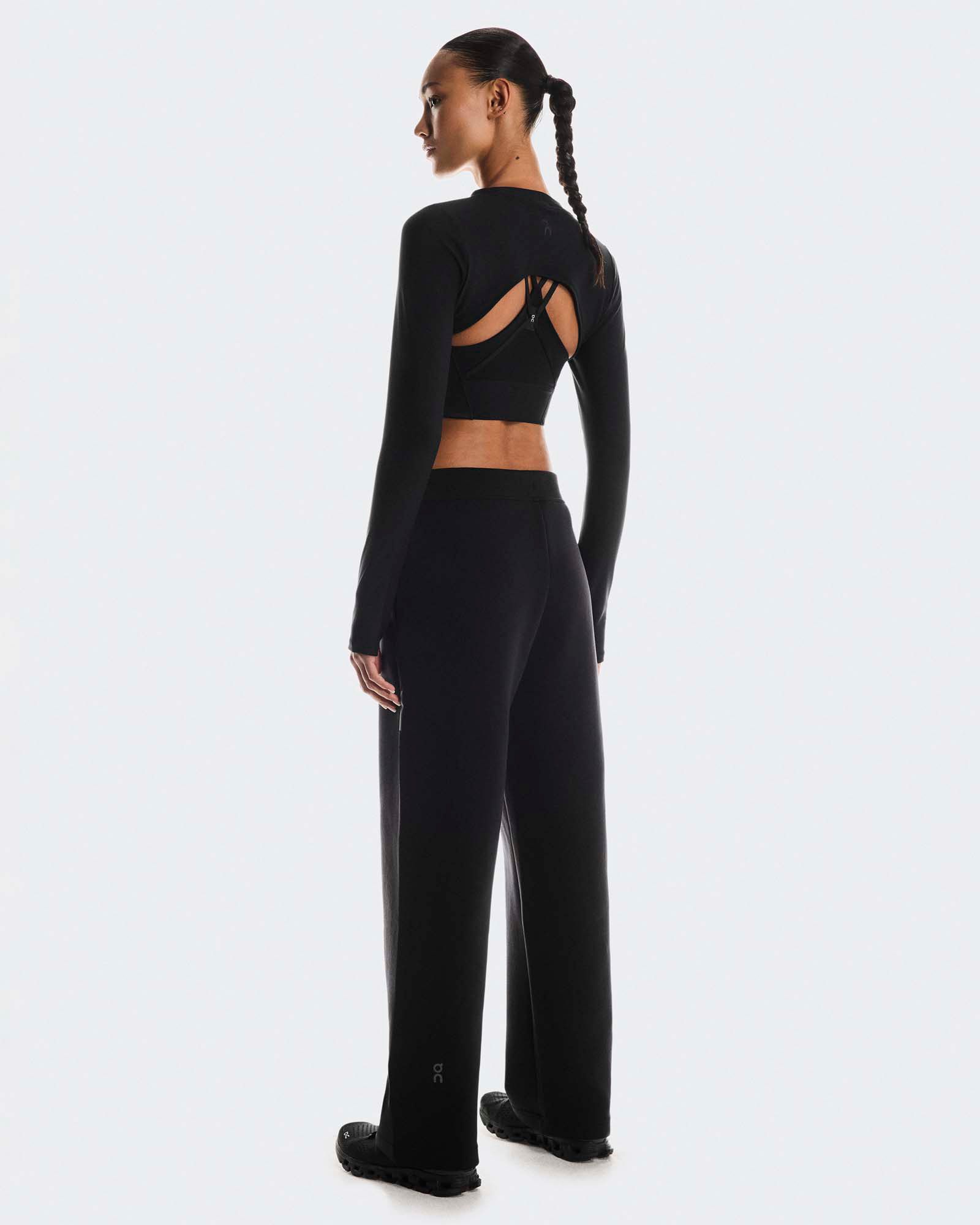 On Women's Focus Tech Sweatpants product image