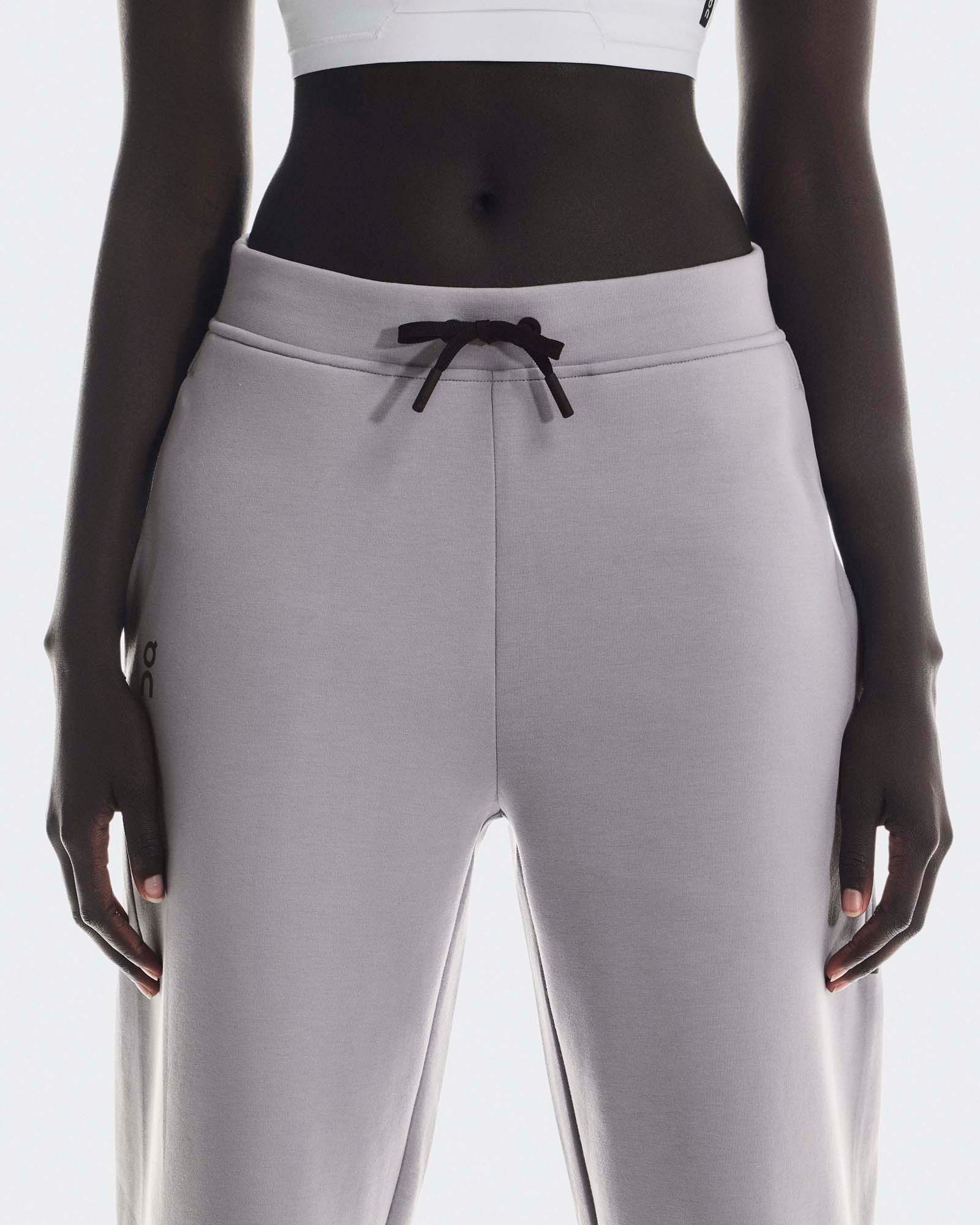 On Women's Focus Tech Sweatpants product image