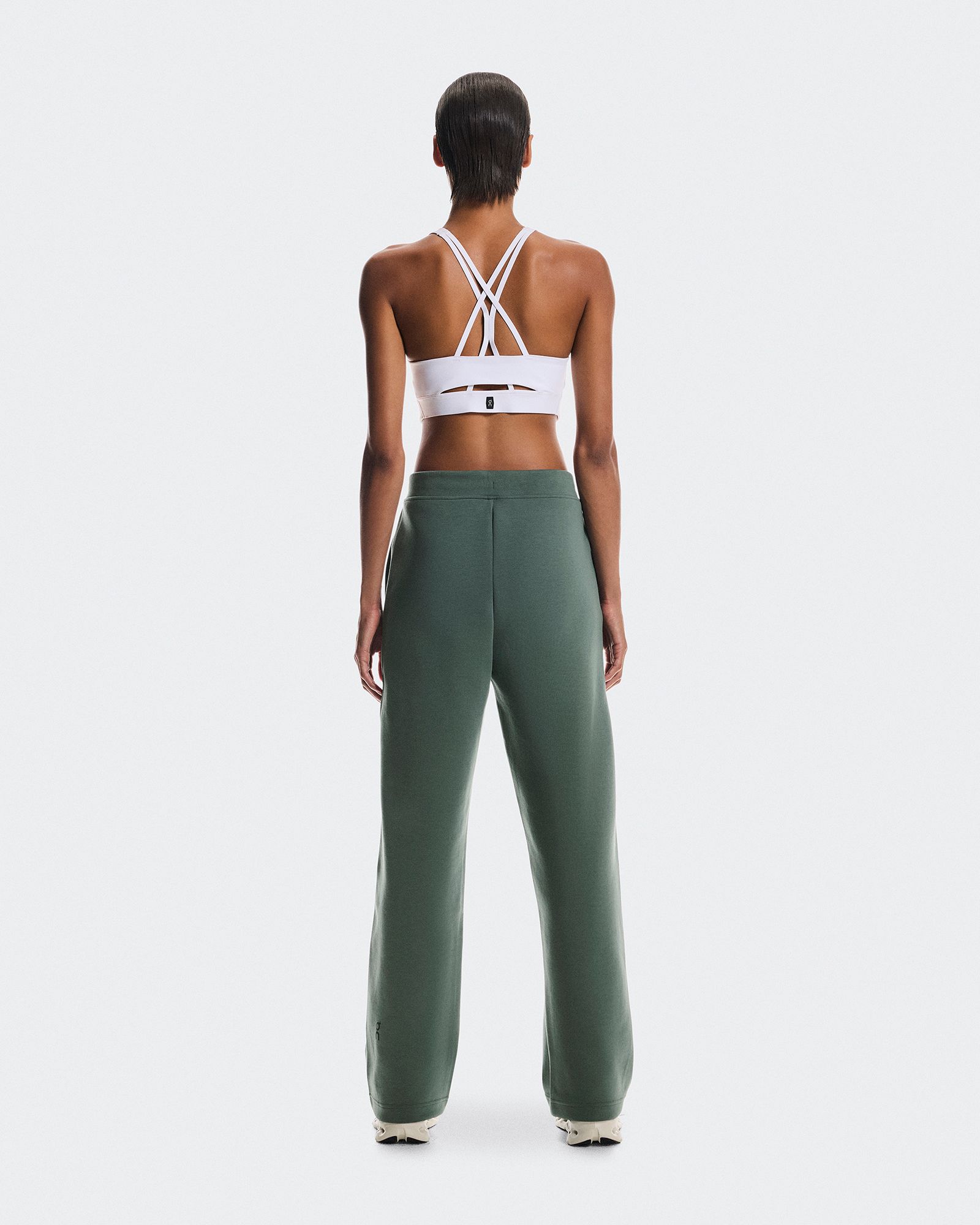 On Women's Focus Tech Sweatpants product image