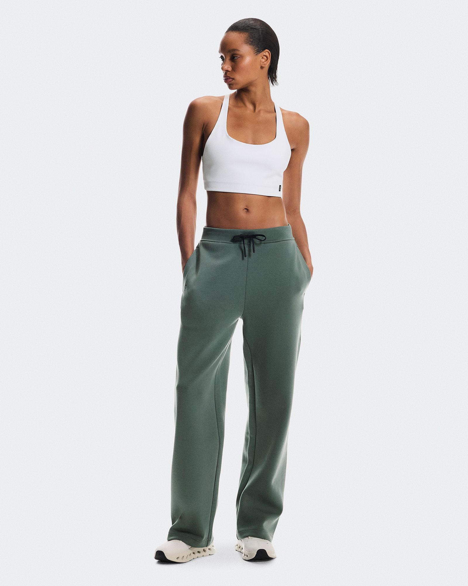 On Women's Focus Tech Sweatpants product image