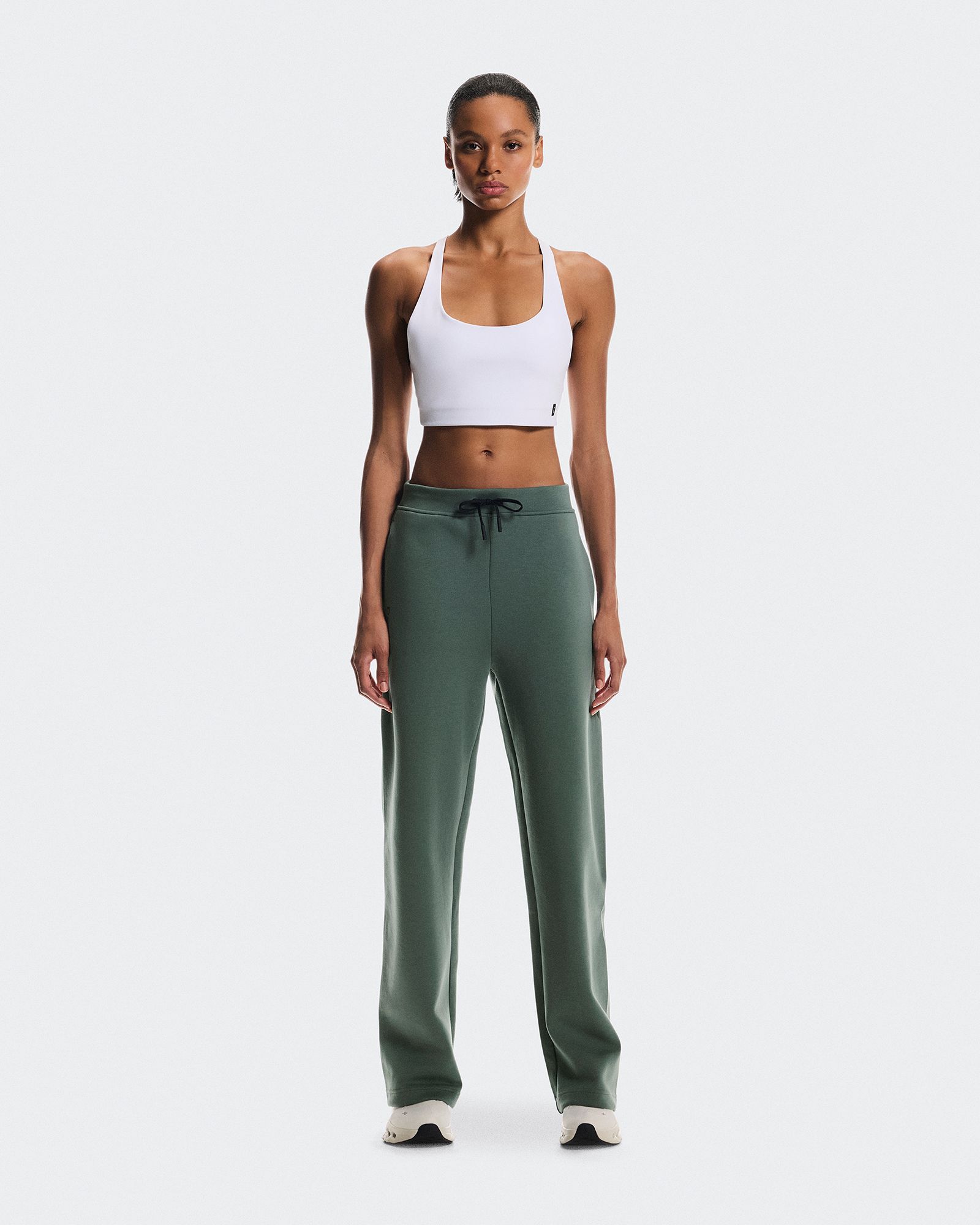 On Women's Focus Tech Sweatpants product image