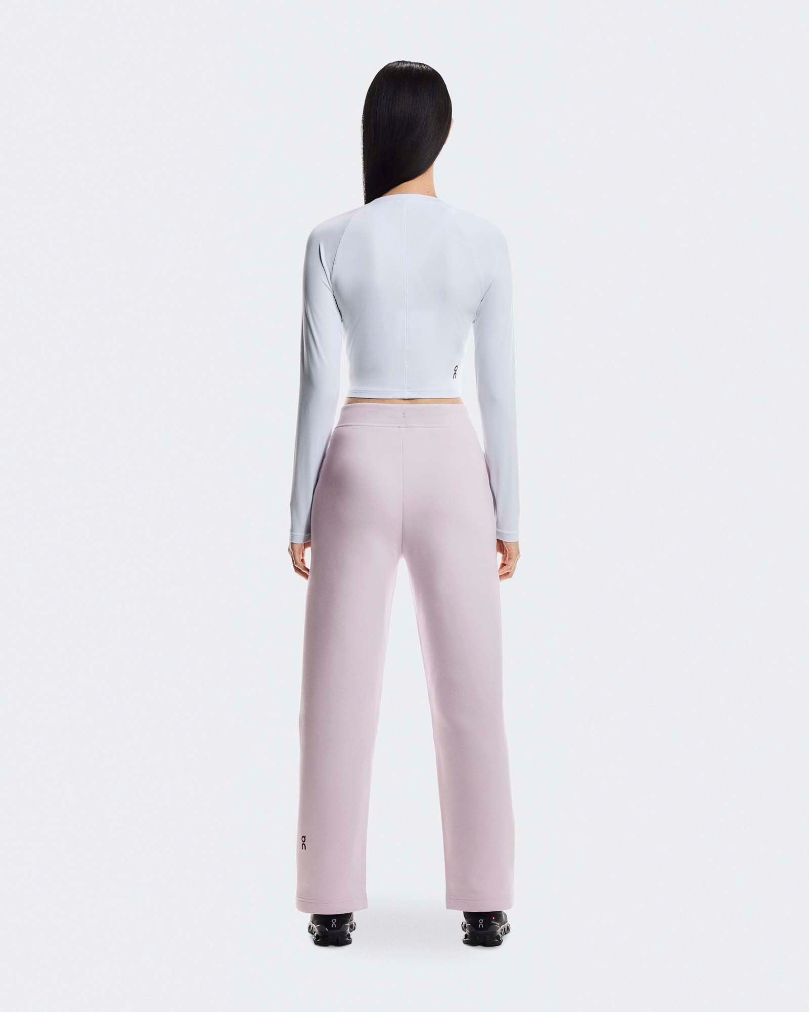 On Women's Focus Tech Sweatpants product image