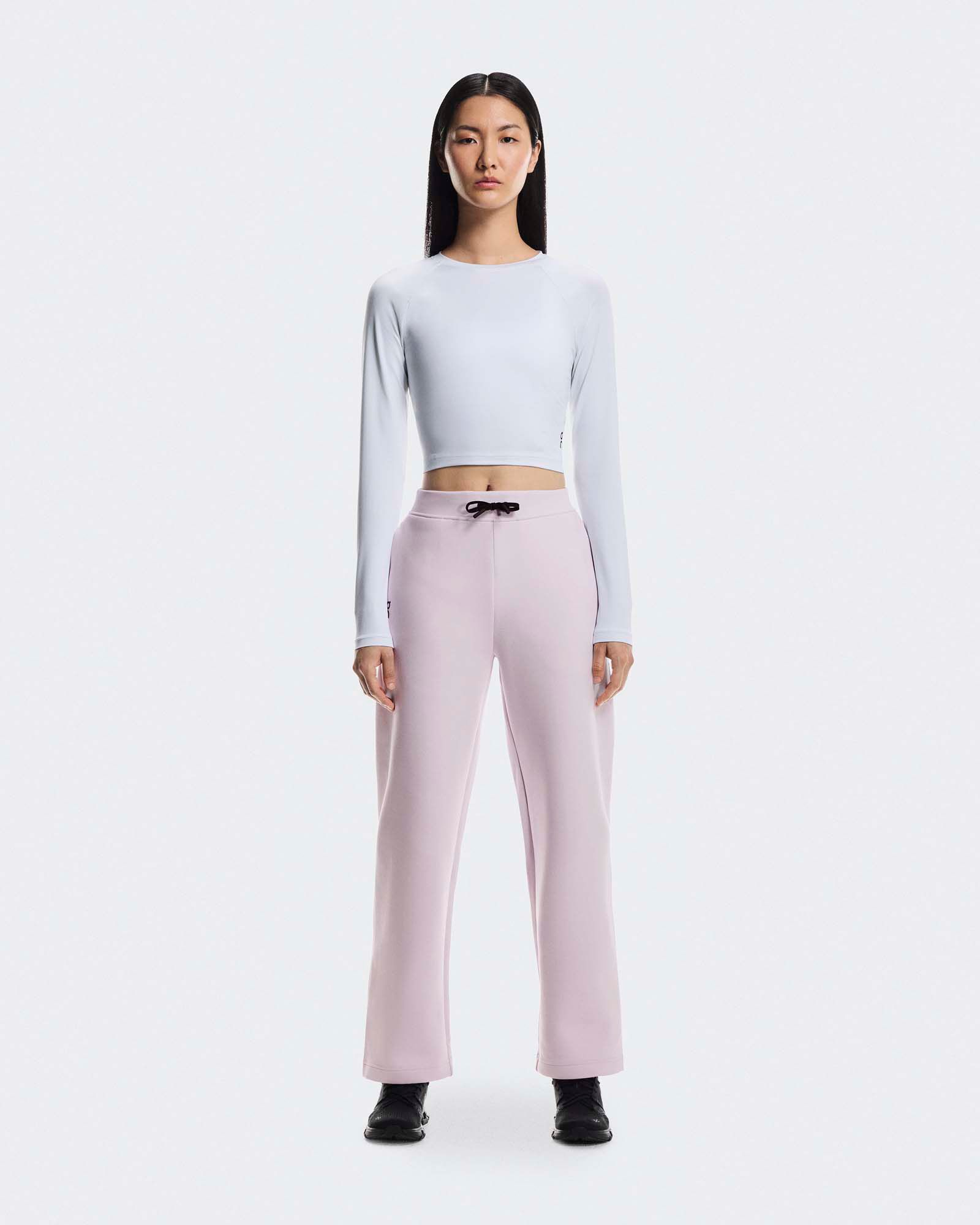 On Women's Focus Tech Sweatpants product image