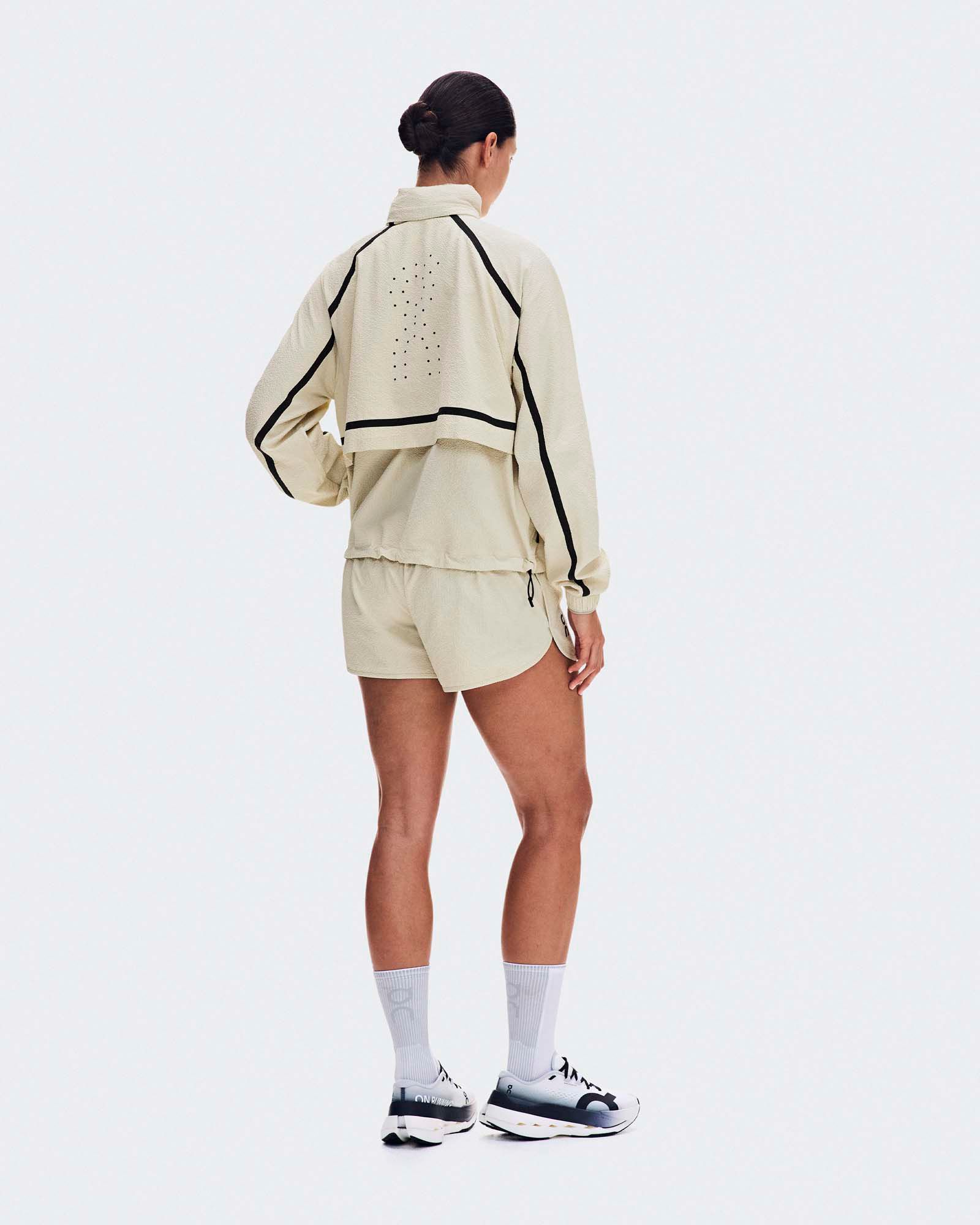 On Women's Performance Volt Jacket product image