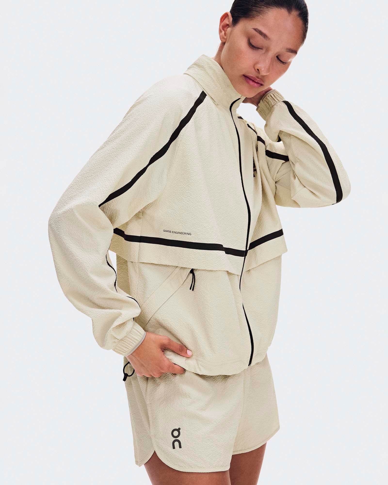 On Women's Performance Volt Jacket product image