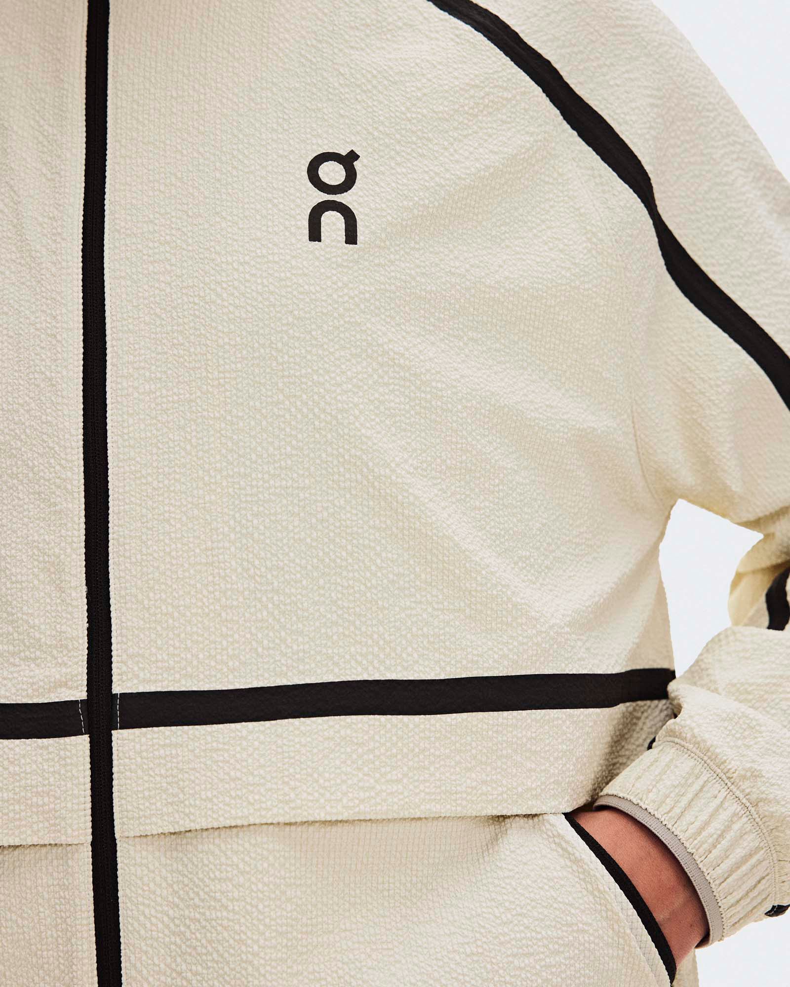 On Women's Performance Volt Jacket product image