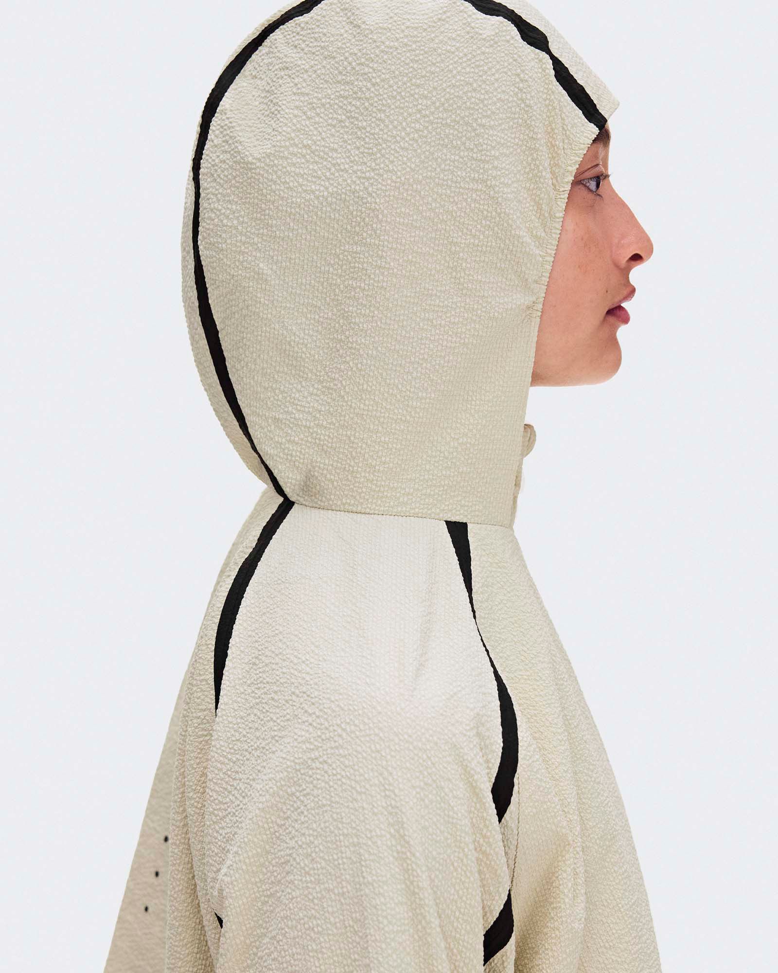On Women's Performance Volt Jacket product image
