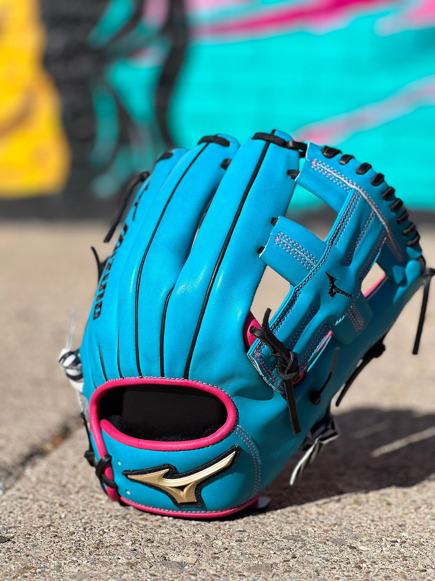 Mizuno 11.75” Wynwood Pro Select Limited Edition Series Glove 2024 product image