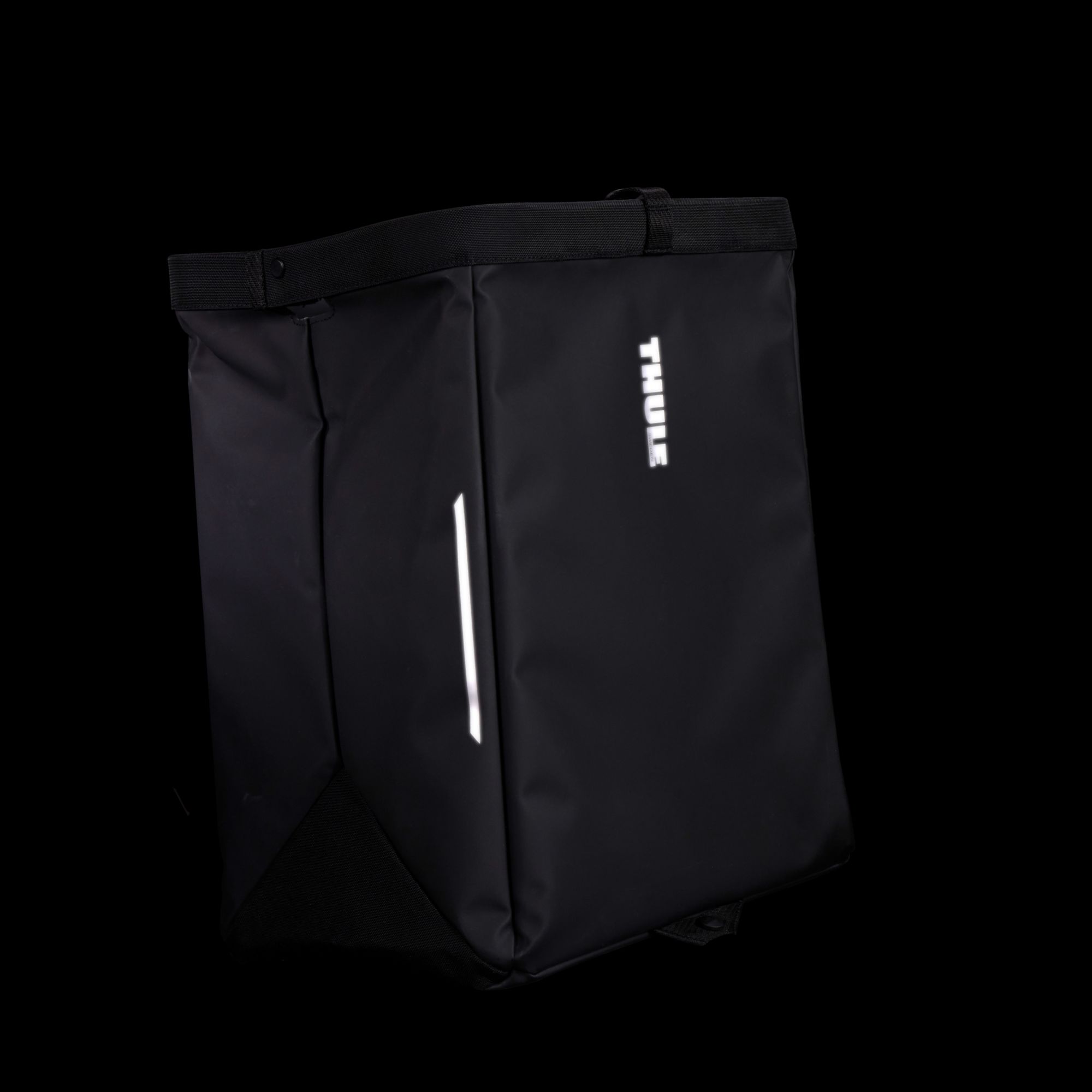 Thule Chasm 25L Cargo Bin with InLock product image