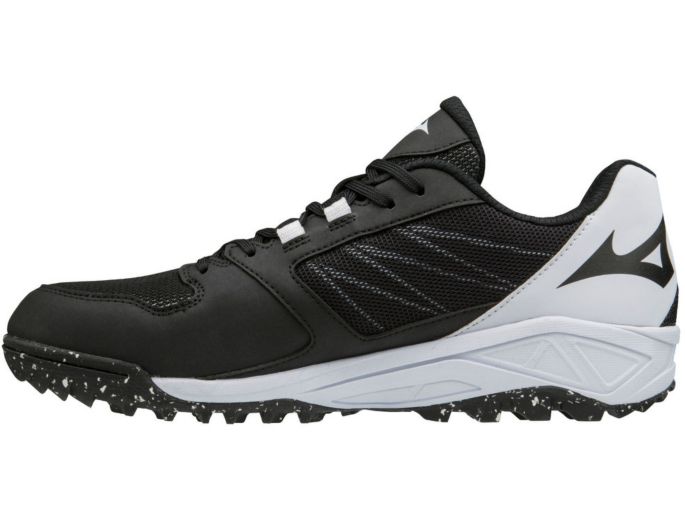 mizuno dominant all surface low turf shoe