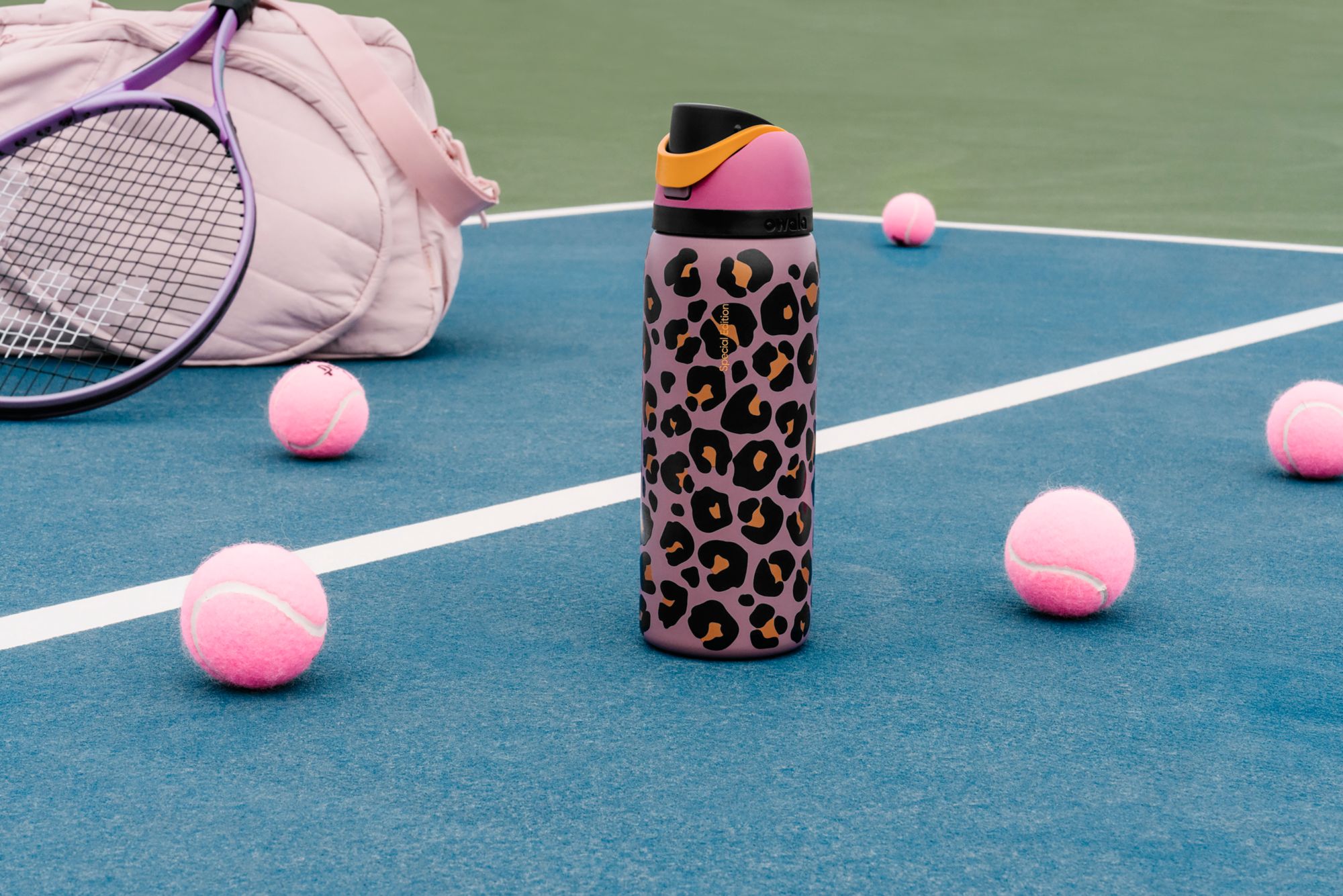 Owala 32 oz. FreeSip Stainless Steel Water Bottle product image