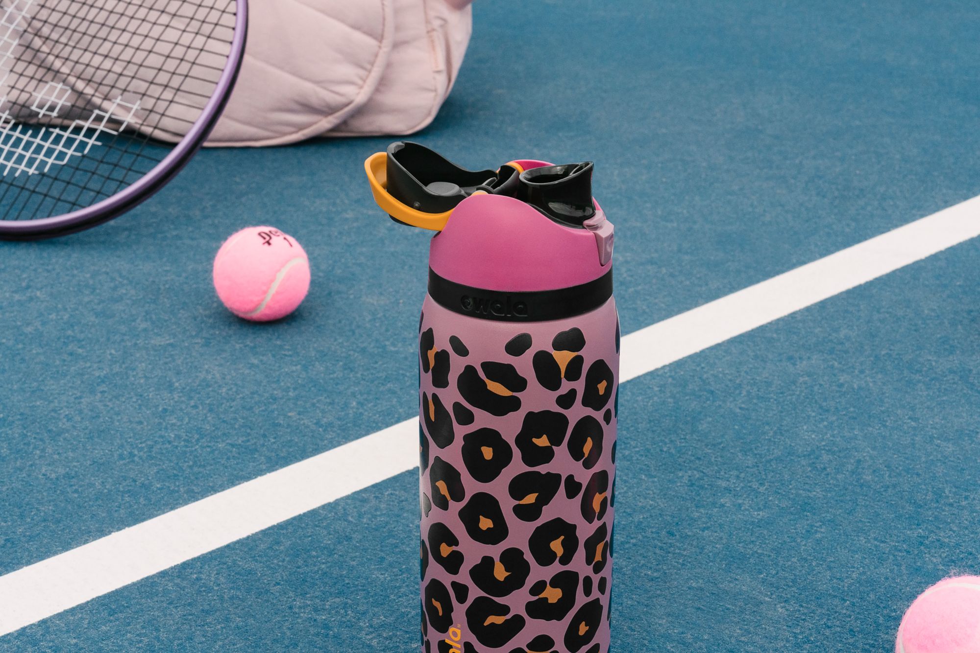 Owala 32 oz. FreeSip Stainless Steel Water Bottle product image