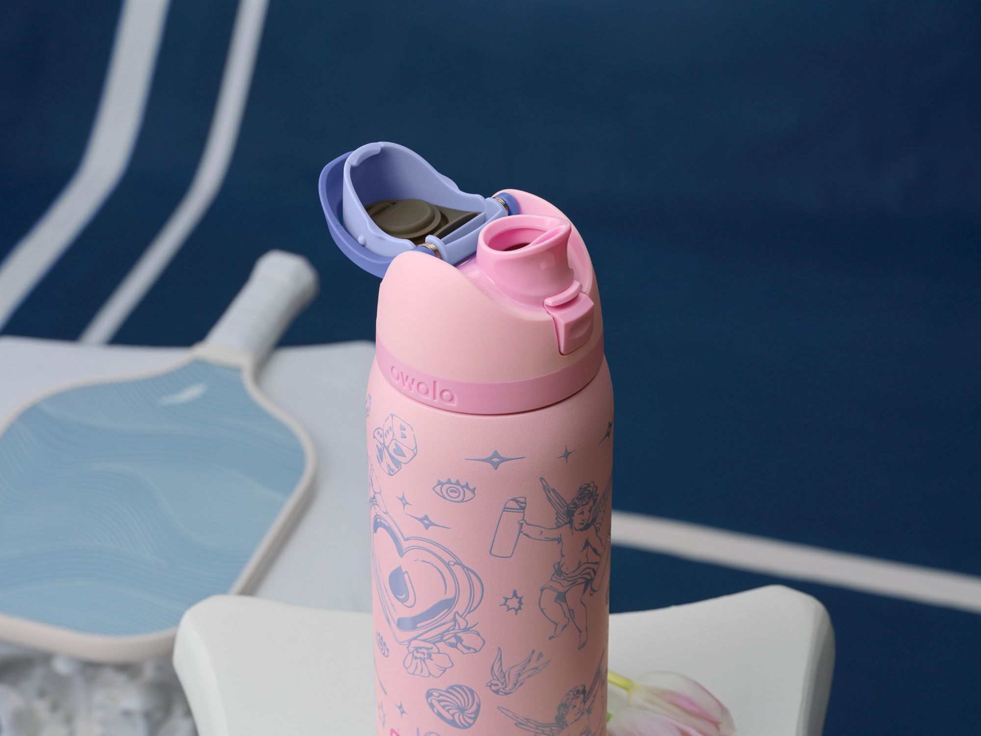 Owala 32 oz. FreeSip Stainless Steel Water Bottle - Shot to the Heart product image