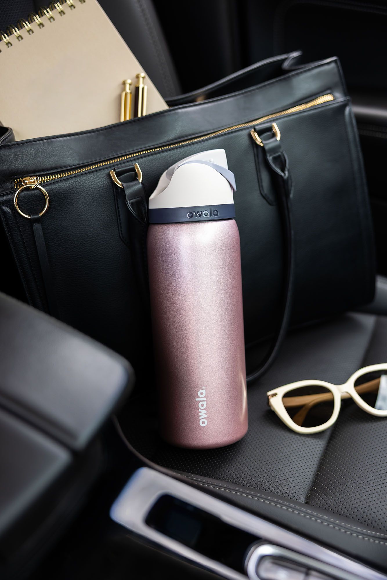 Owala 32 oz. FreeSip Stainless Steel Water Bottle product image