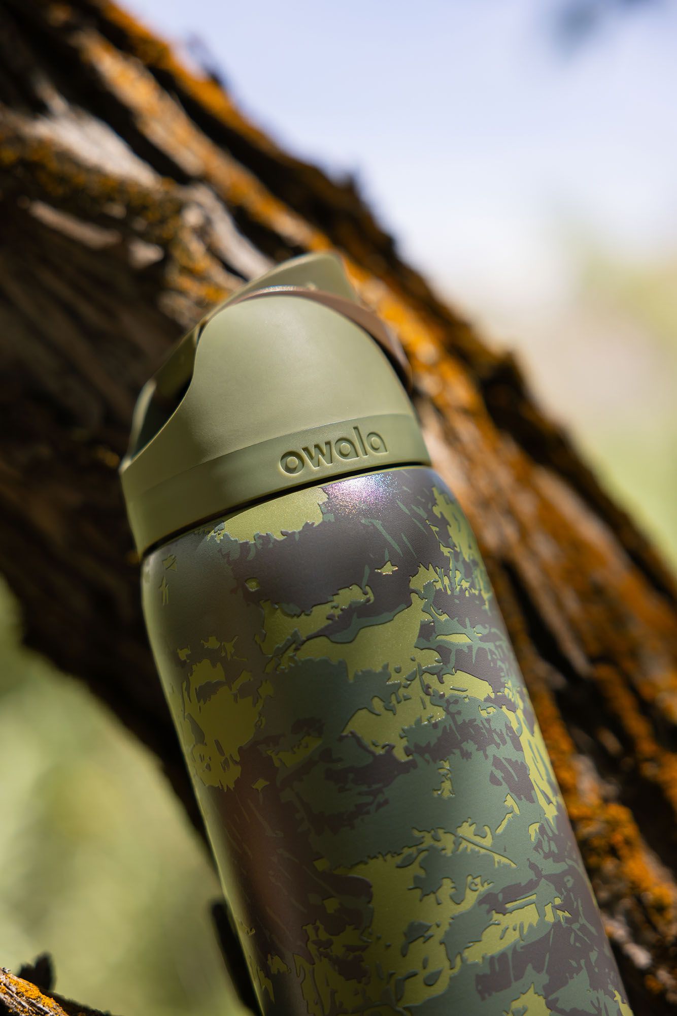Owala 32 oz. FreeSip Stainless Steel Water Bottle product image