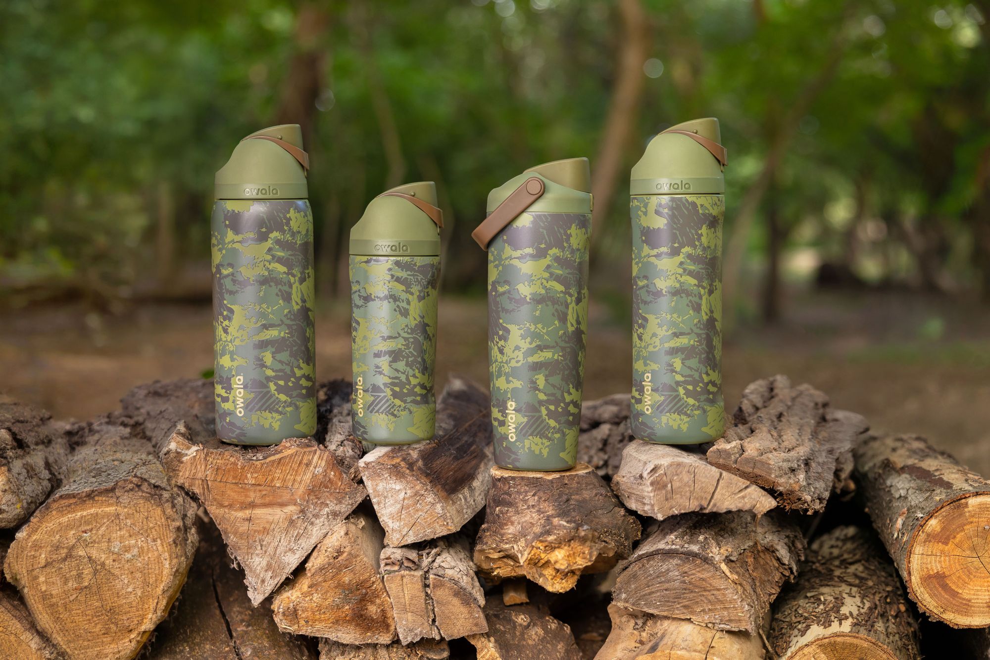 Owala 32 oz. FreeSip Stainless Steel Water Bottle product image