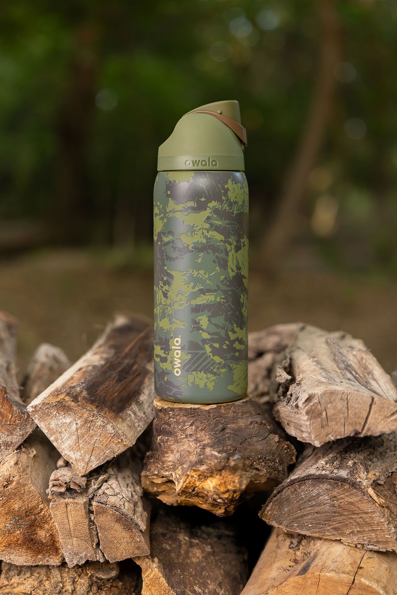 Owala 32 oz. FreeSip Stainless Steel Water Bottle product image