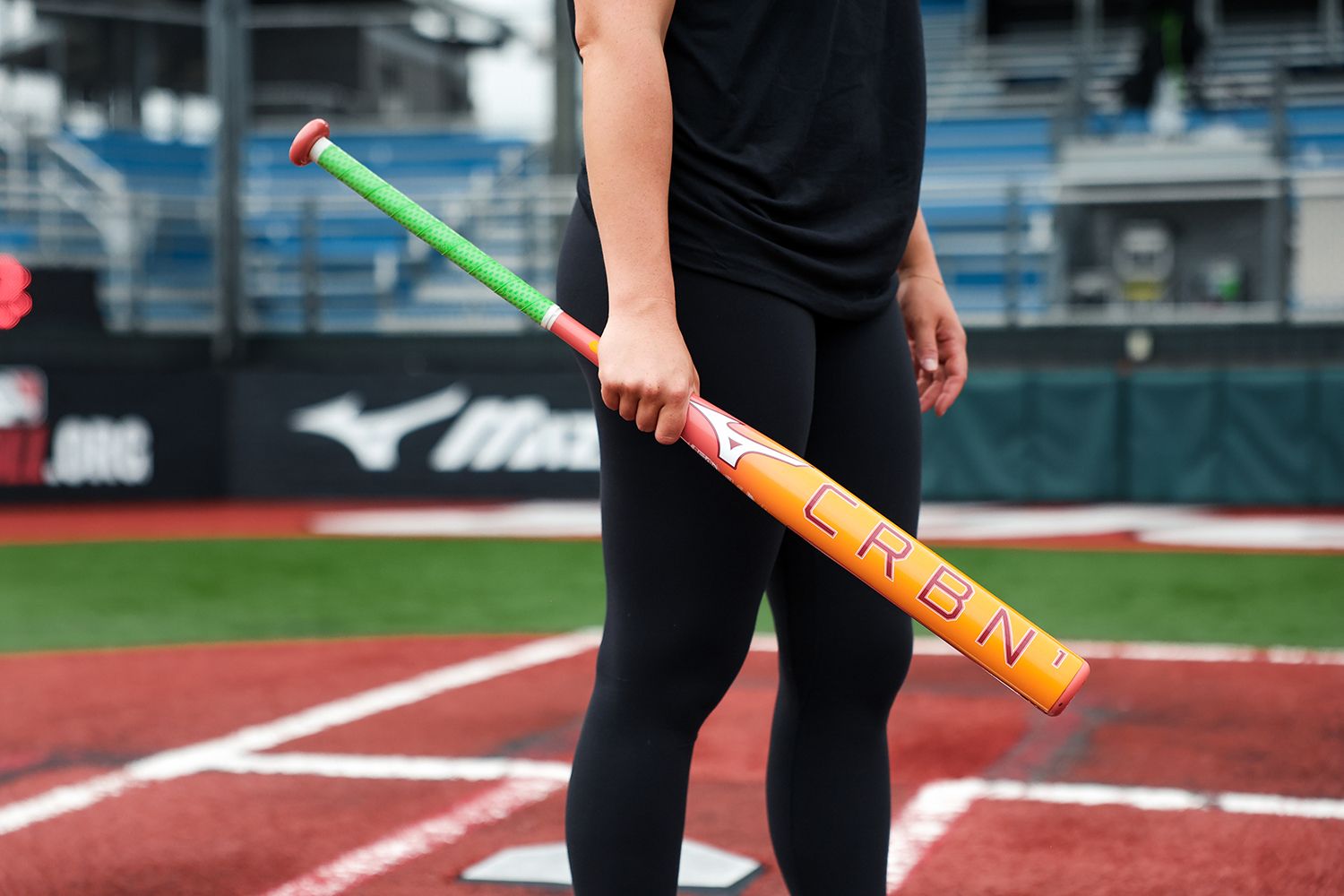 Mizuno CRBN1 Peach Fastpitch Bat (-10) product image