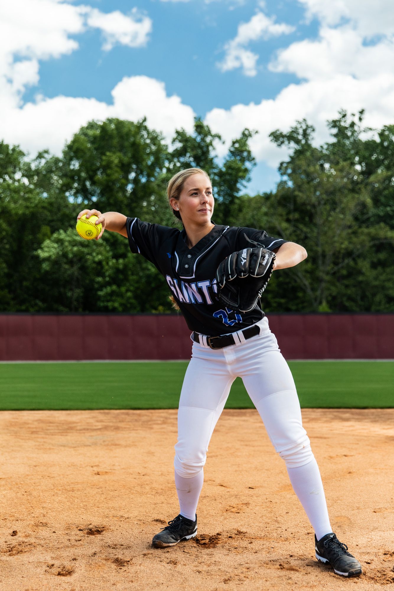 Mizuno 12" MS380 Fastpitch Softballs - 12 Pack product image