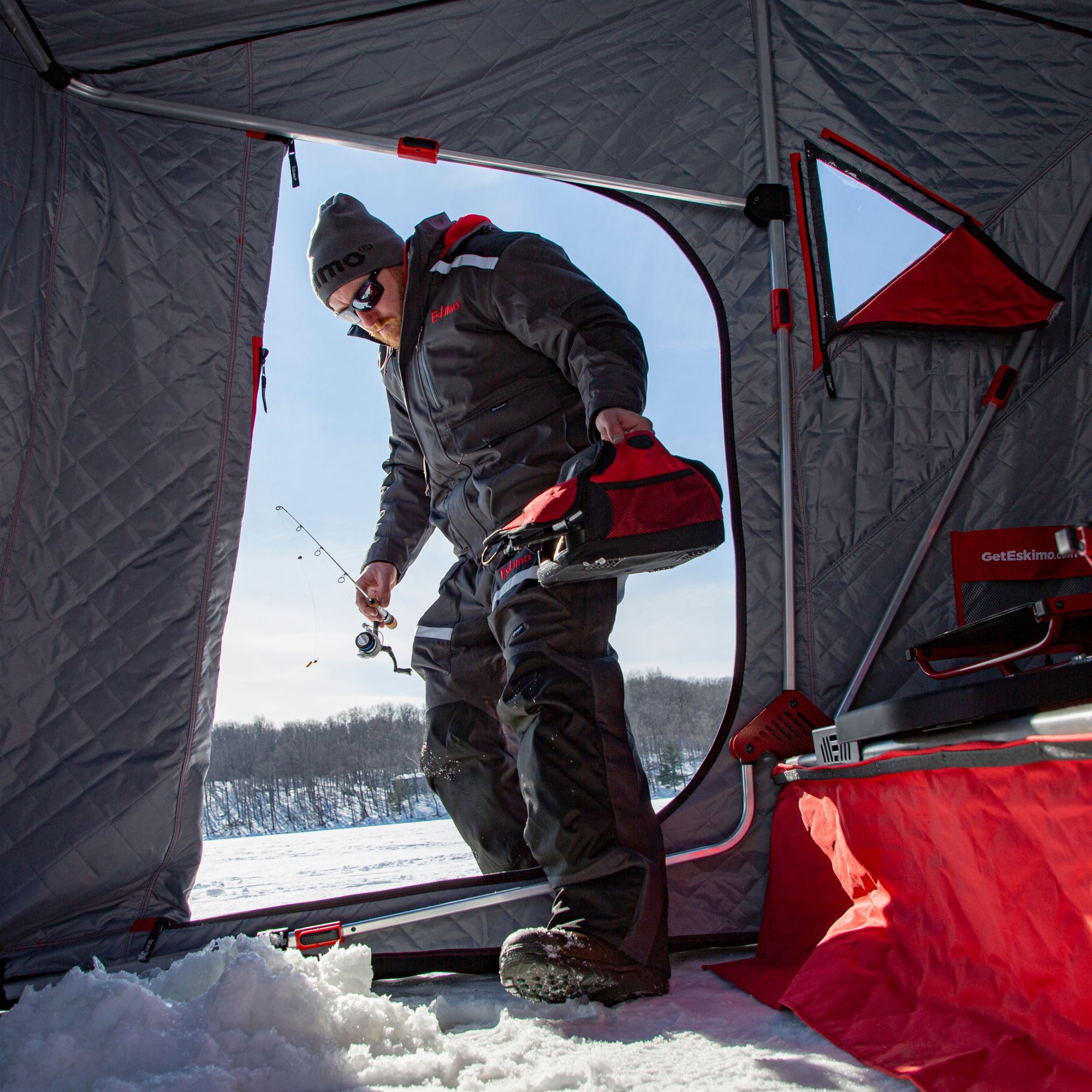 Eskimo Eskape 2600 2-Person Flip Shack product image