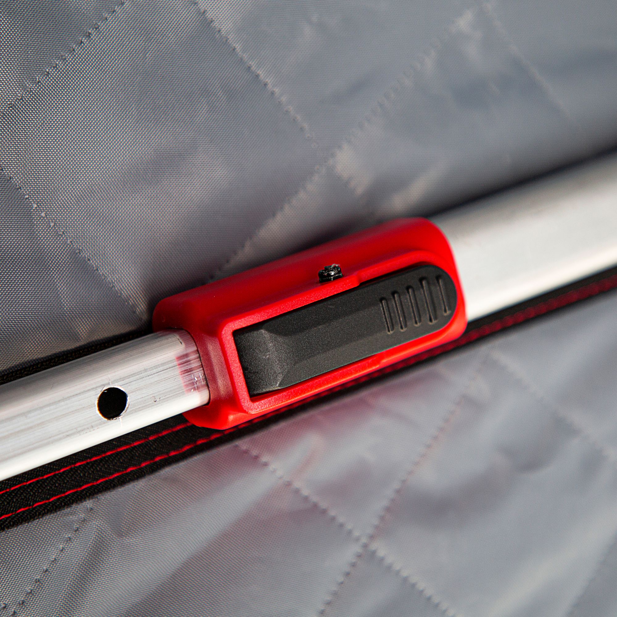 Eskimo Eskape 2600 2-Person Flip Shack product image