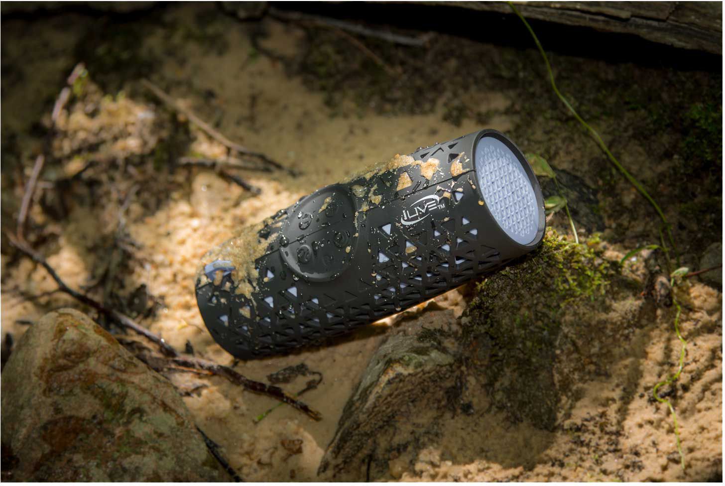 iLIVE Waterproof Floating Bluetooth Speaker product image