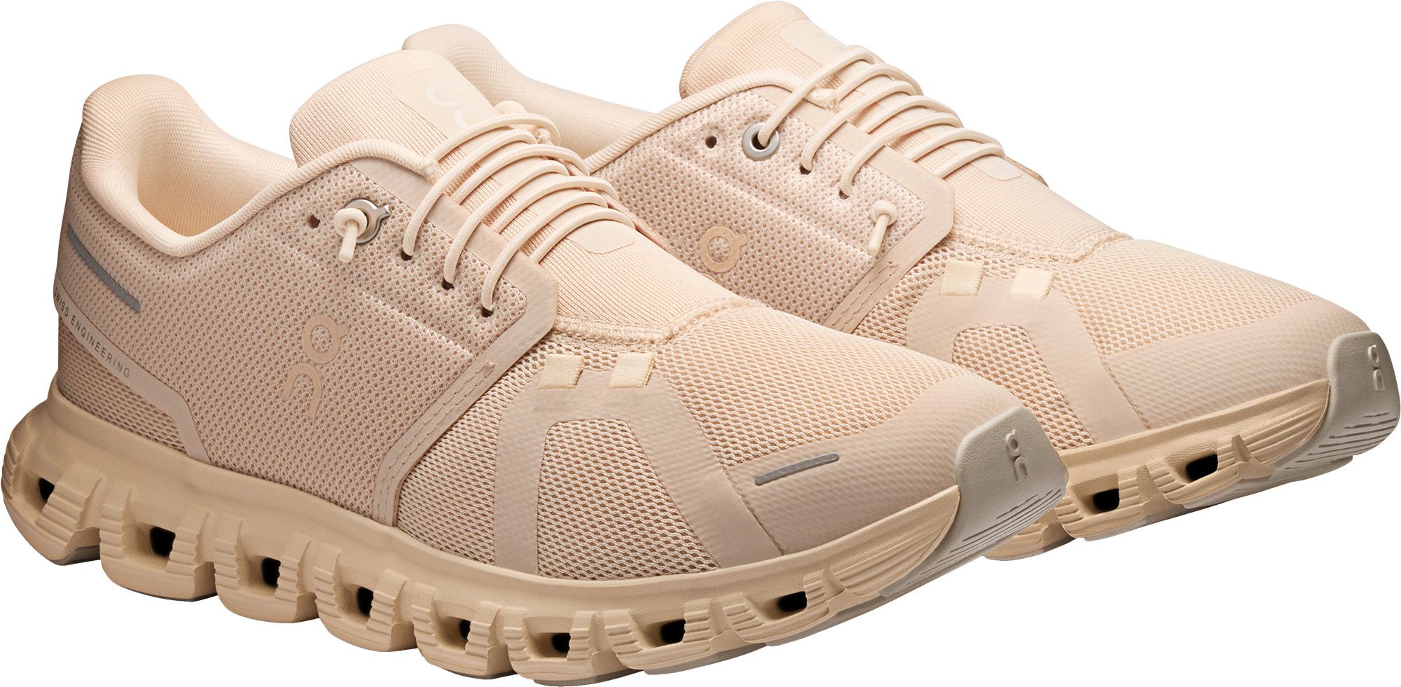 On Women's Cloud 6 Shoes product image