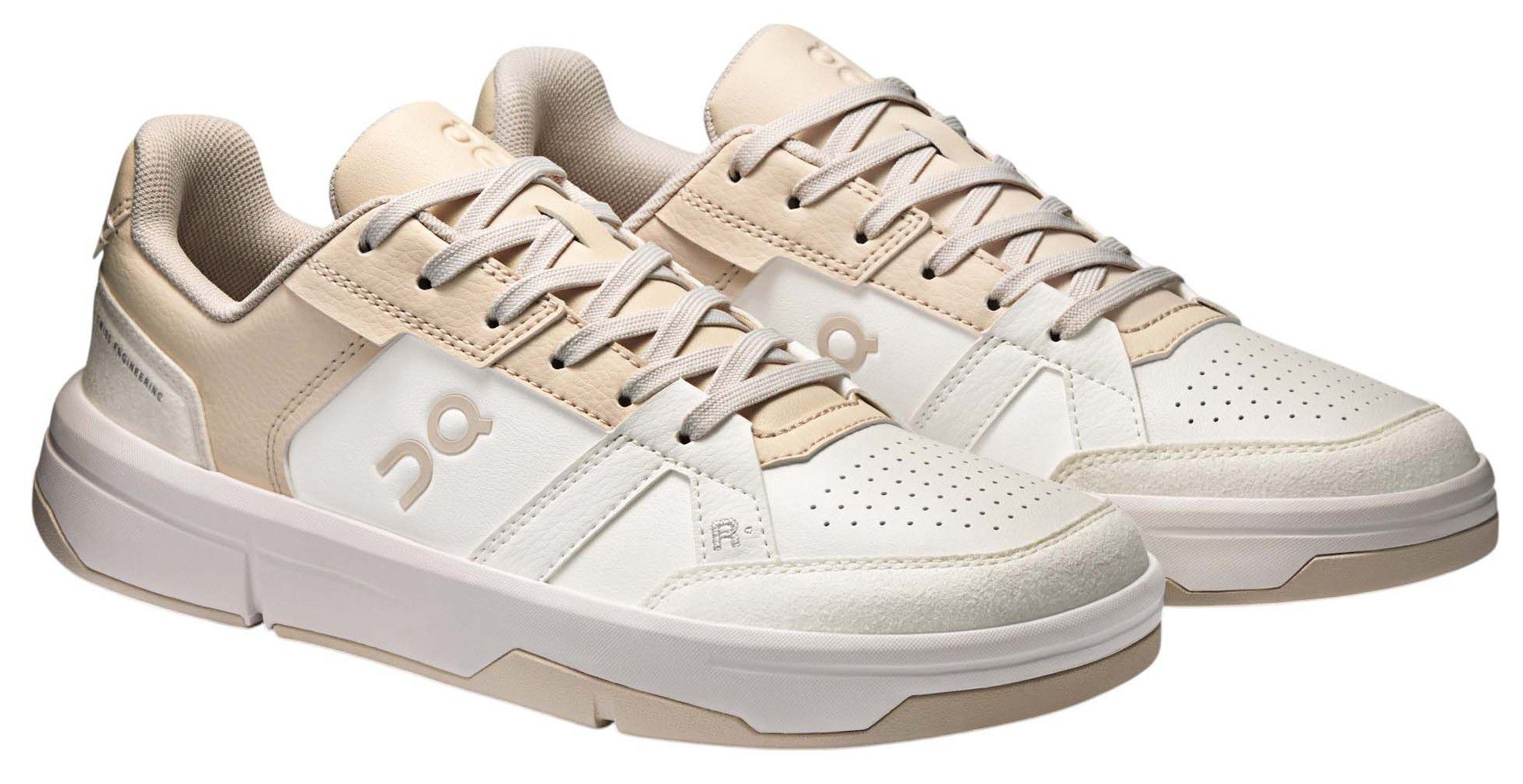 On Women's THE ROGER Clubhouse Shoes product image
