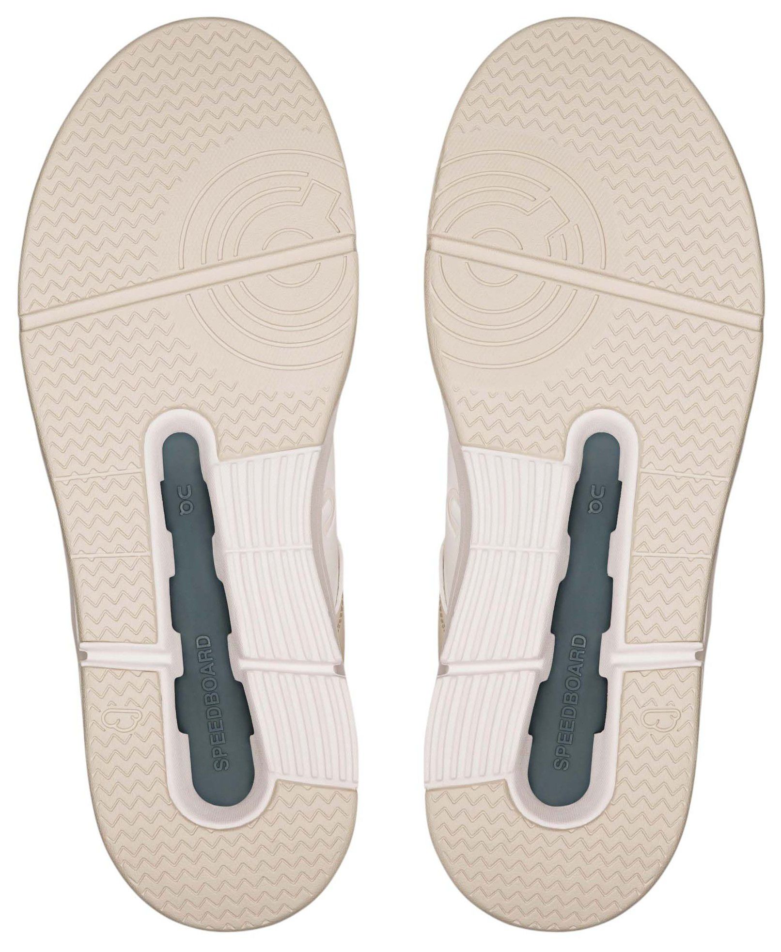 On Women's THE ROGER Clubhouse Shoes product image