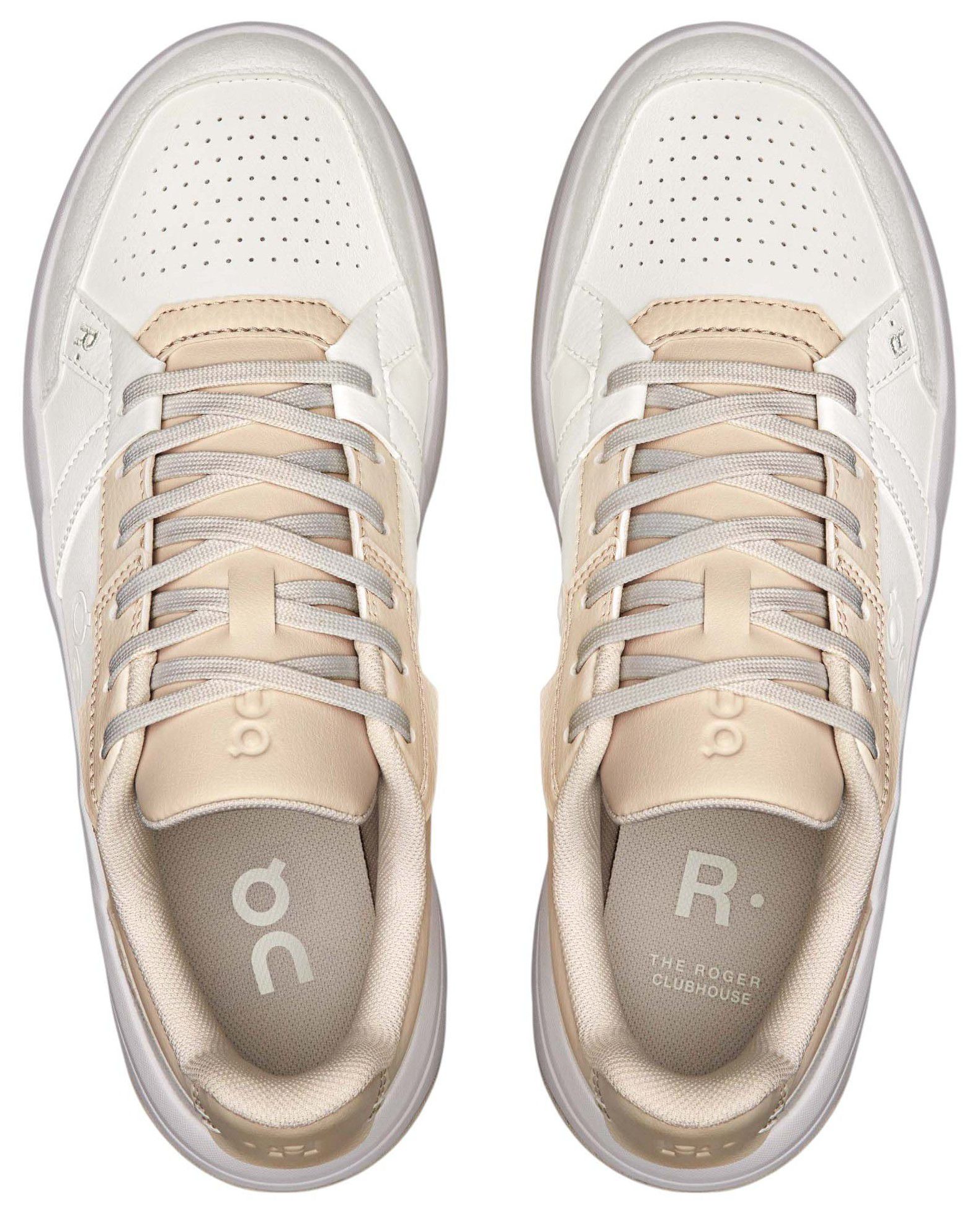 On Women's THE ROGER Clubhouse Shoes product image