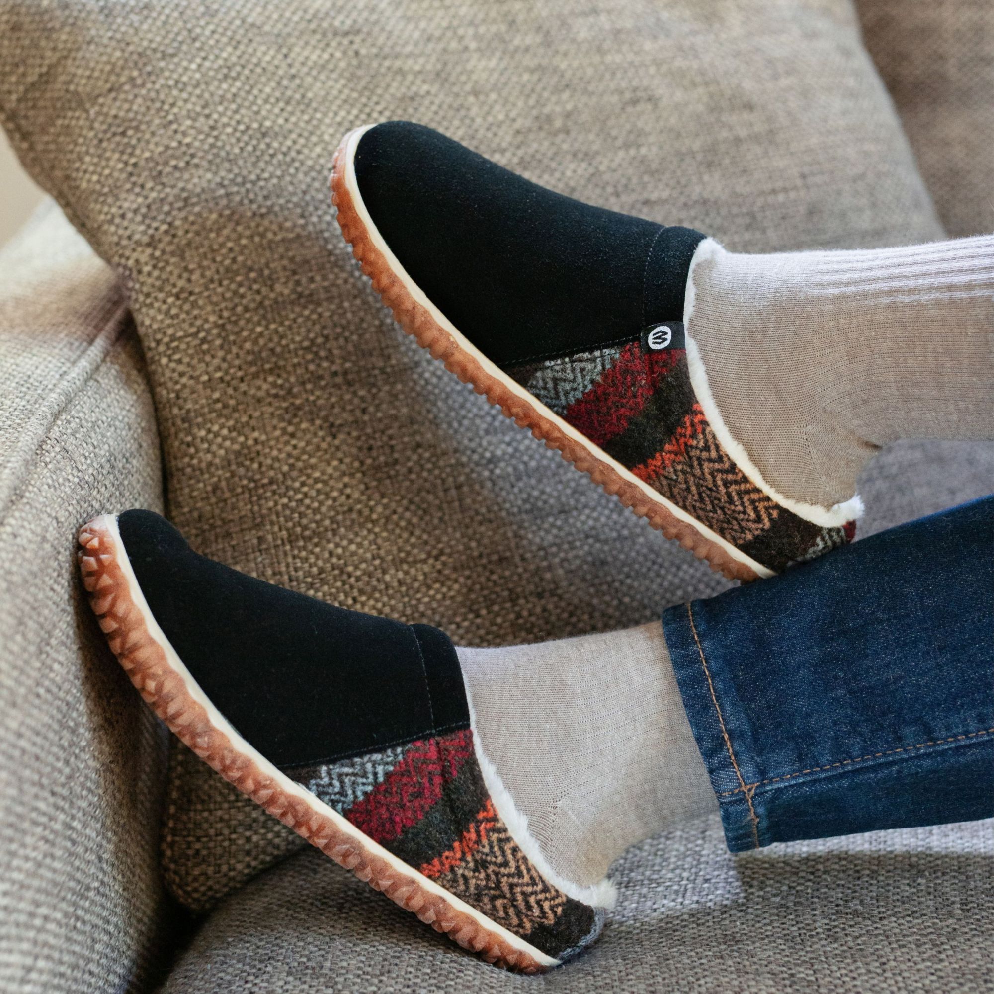 Minnetonka Women's Tahoe Clog Slippers product image