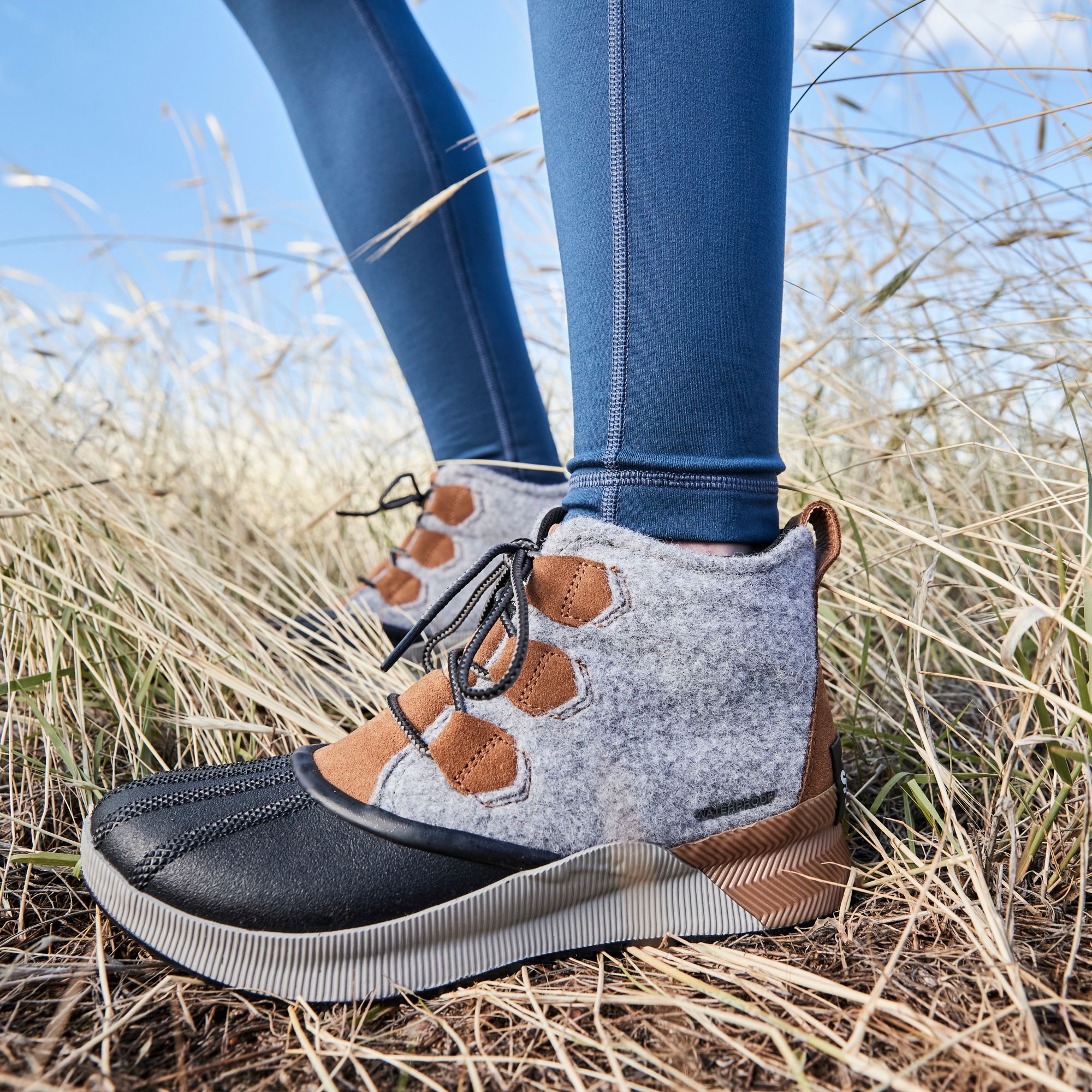 SOREL Women's Out N About III Classic Boots product image