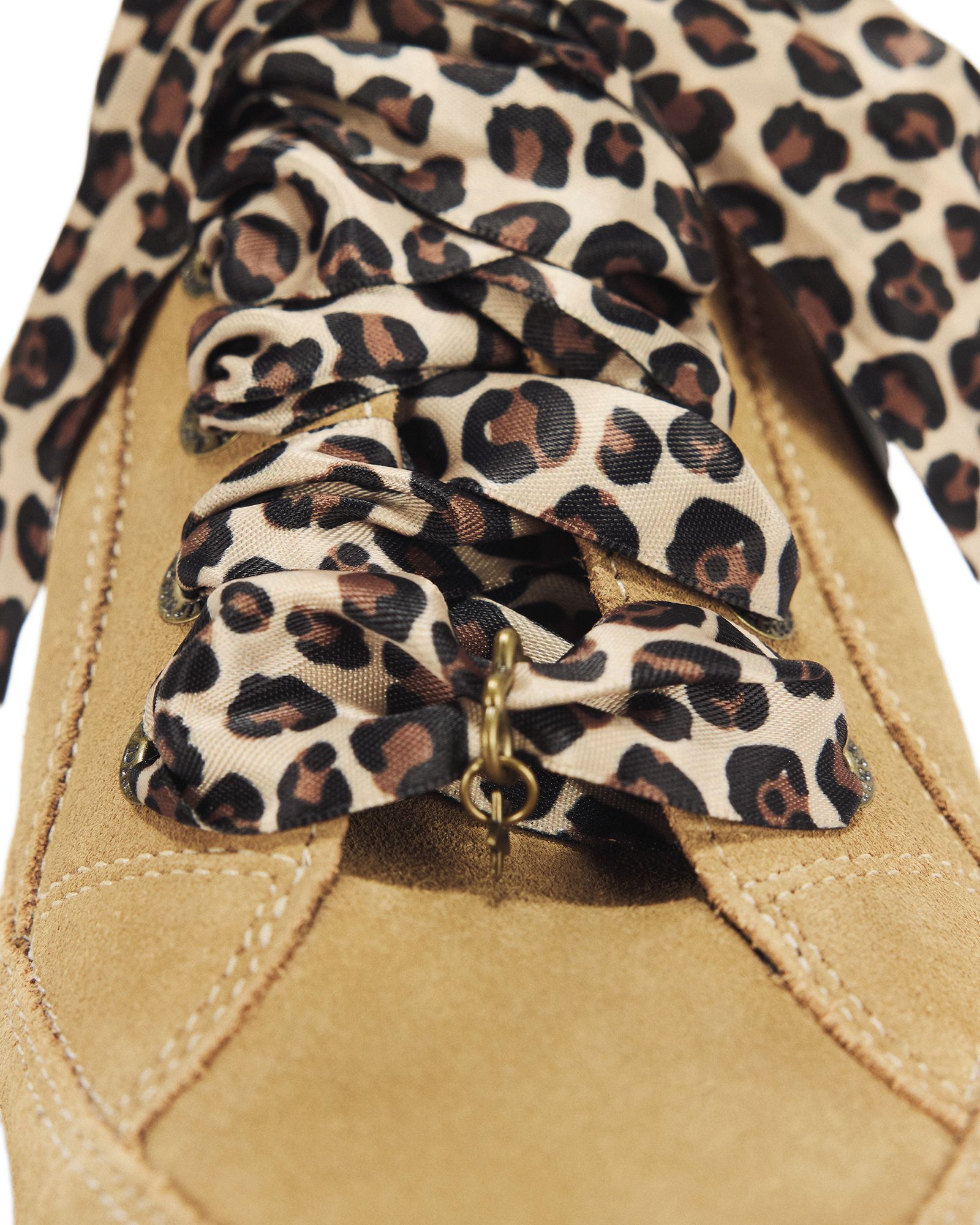 Dr. Martens Women's Buzz 5-Eye Shoes product image