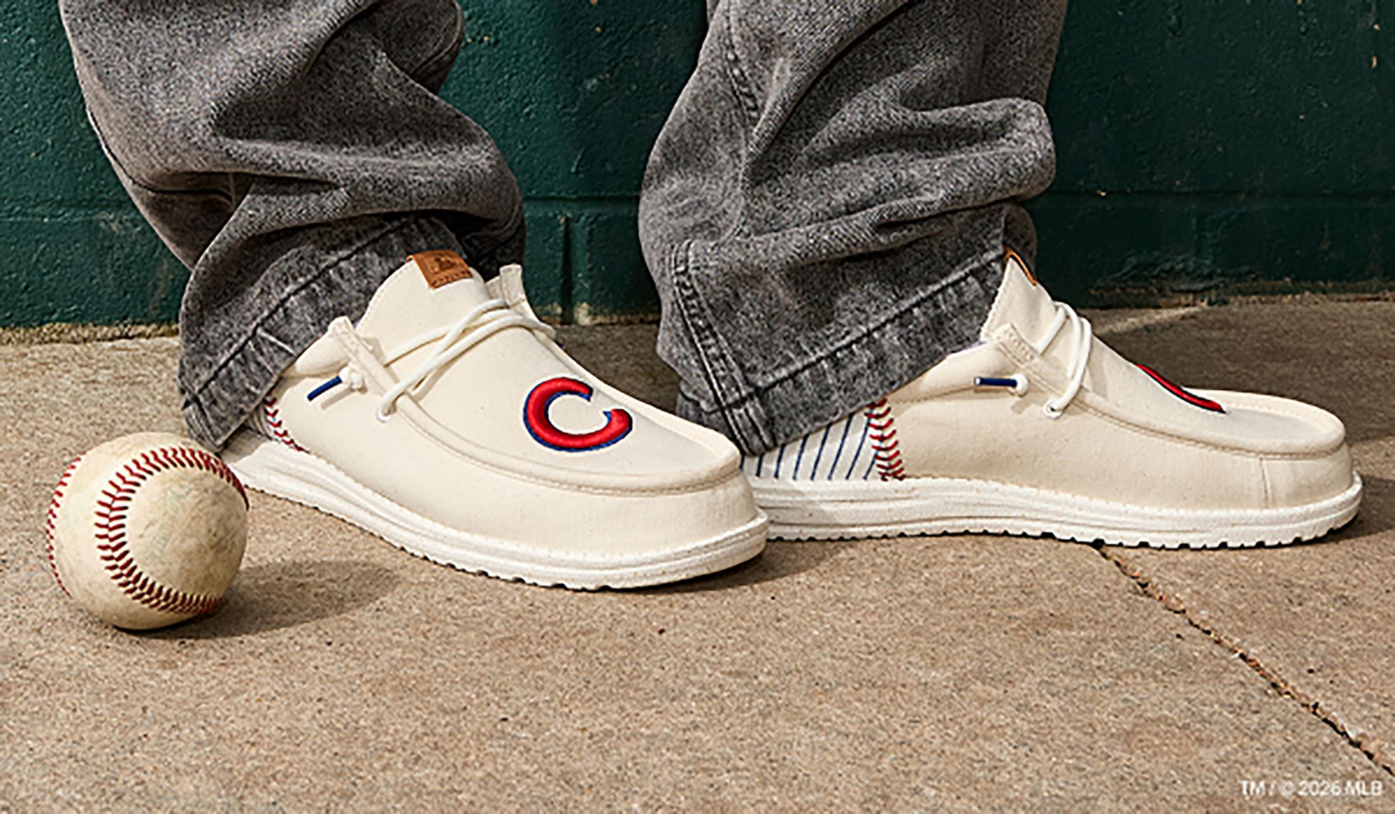 Hey Dude Men's Wally Funk MLB Vintage Cubs Shoes product image