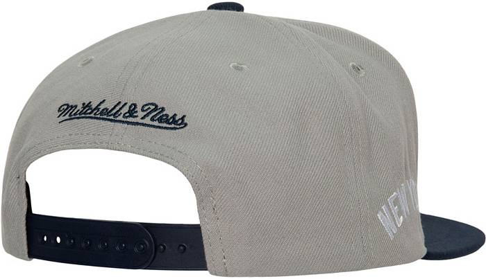 Mitchell & Ness New York Yankees Gray Coop Away Snapback Hat