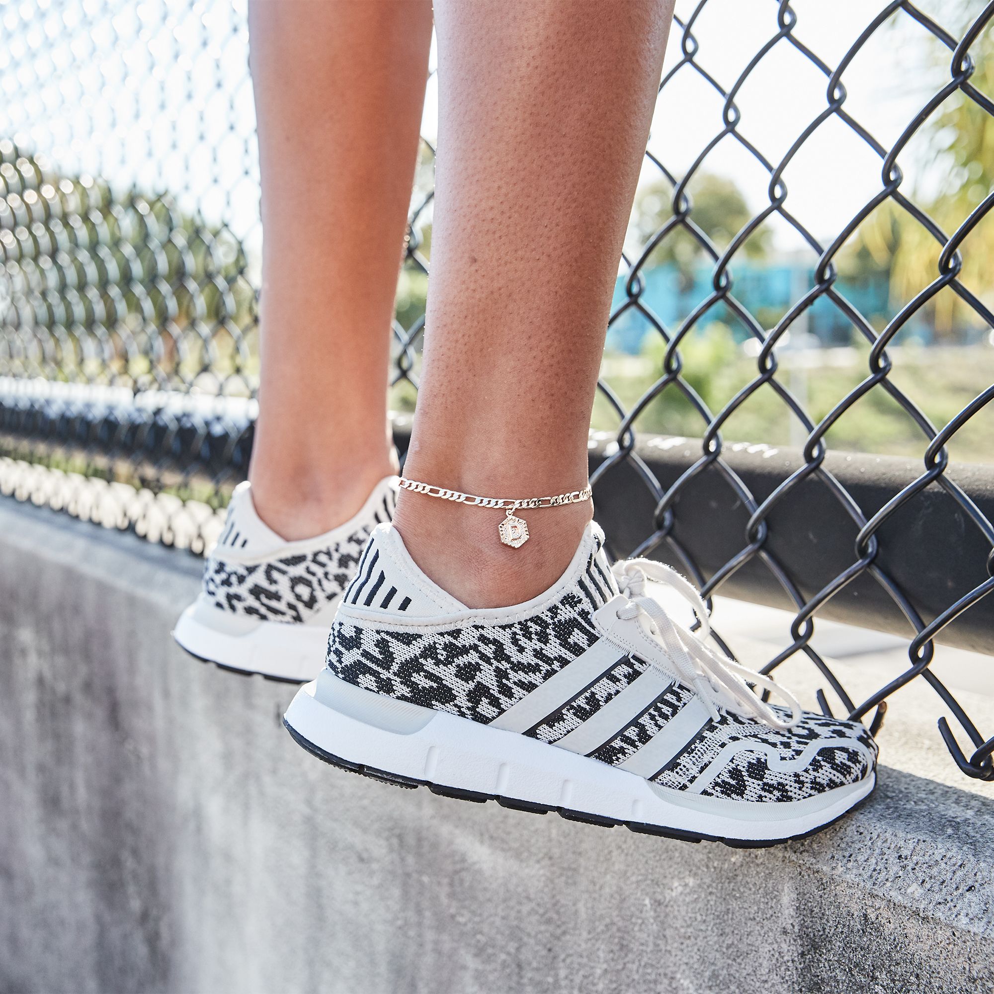 adidas Originals Women's Swift Run X Shoes product image