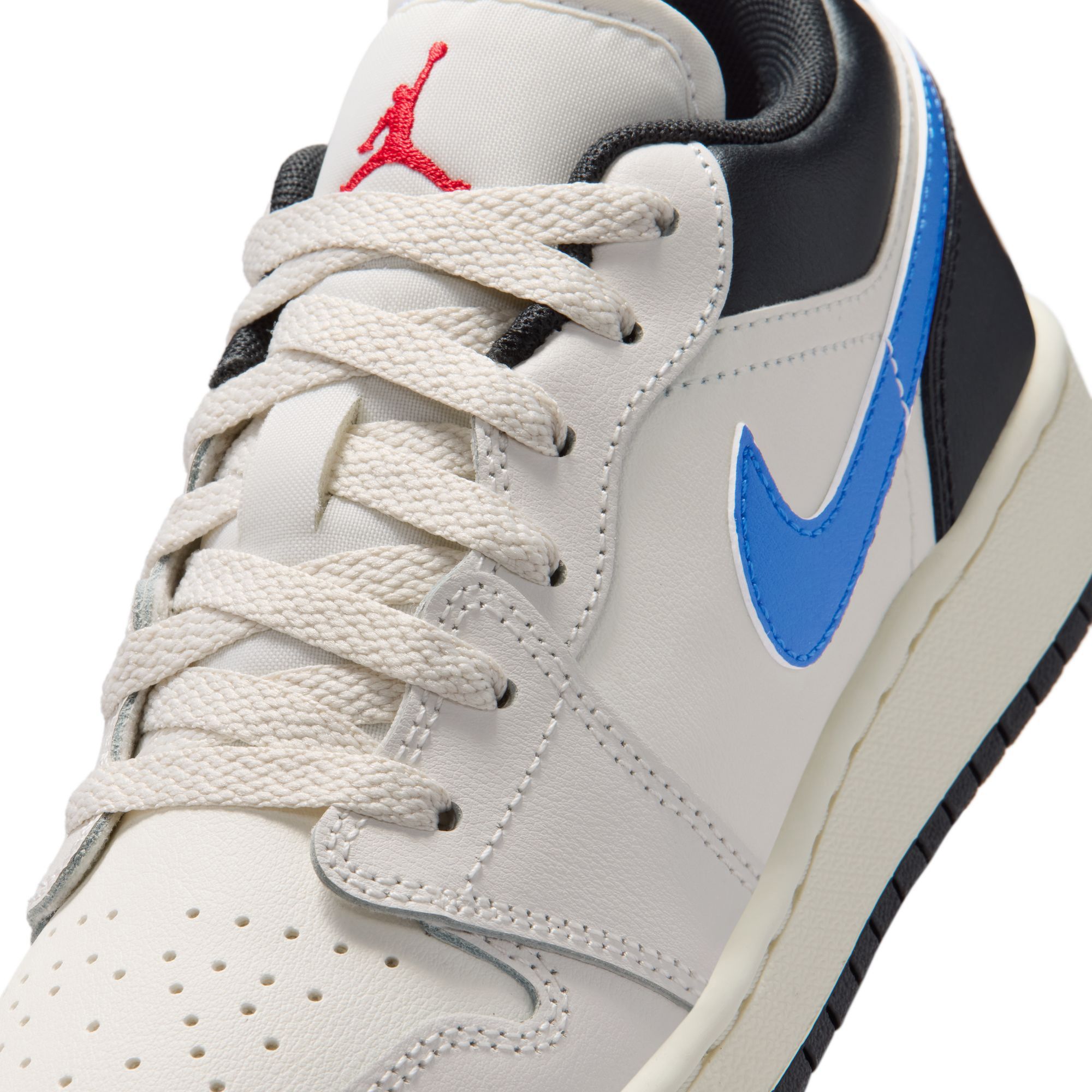 Jordan Kids' Grade School Air Jordan 1 Low Basketball Shoes product image