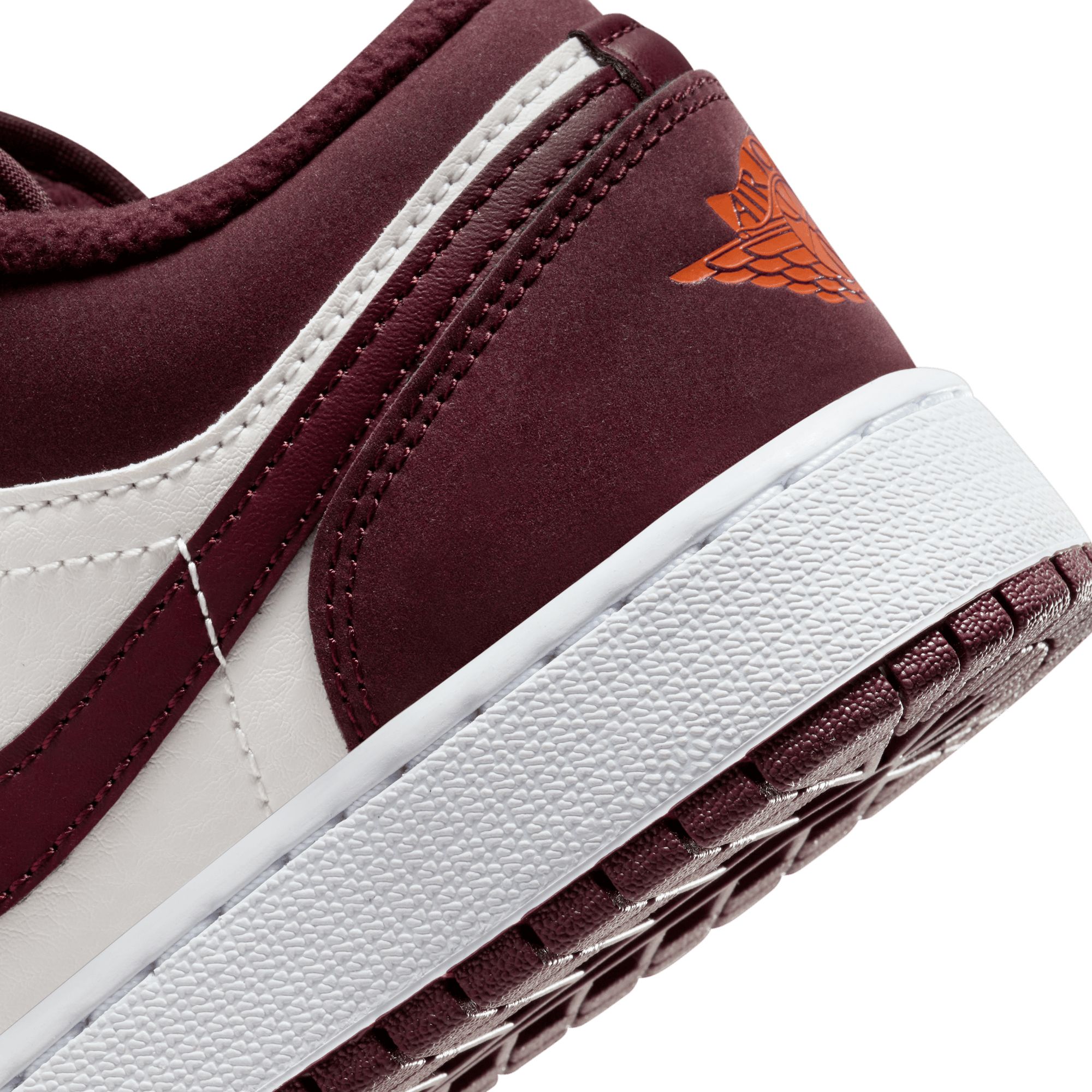 Jordan Kids' Grade School Air Jordan 1 Low Basketball Shoes product image