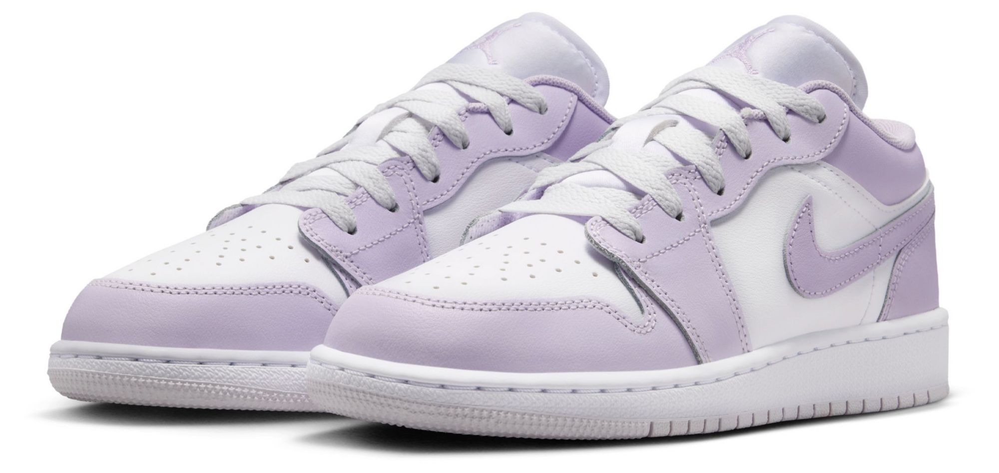 Jordan Kids' Grade School Air Jordan 1 Low Basketball Shoes product image