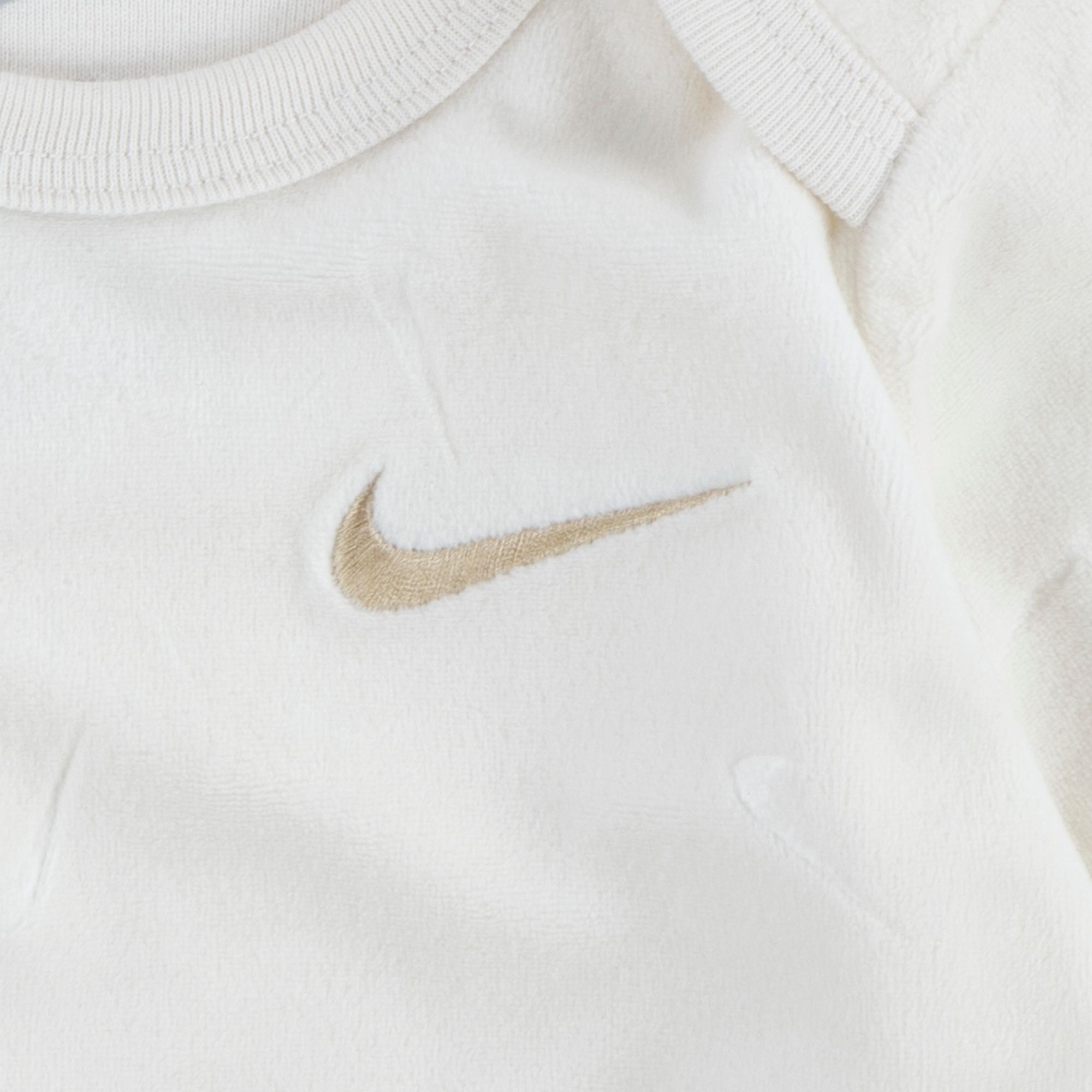 Nike Infant Girls' Essentials Bodysuit & Pants Set product image