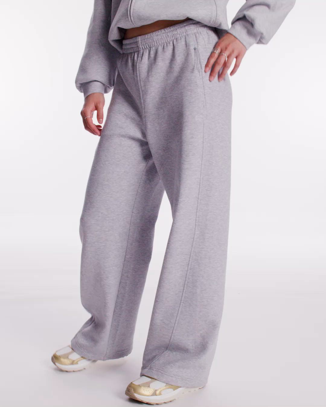 Under Armour Women's Unstoppable Fleece Open Pants product