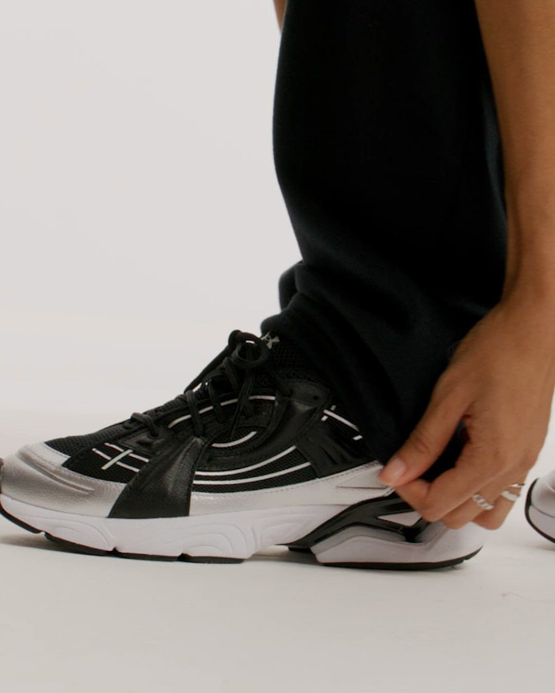 Under Armour Women's Icon Fleece Relaxed Pants product