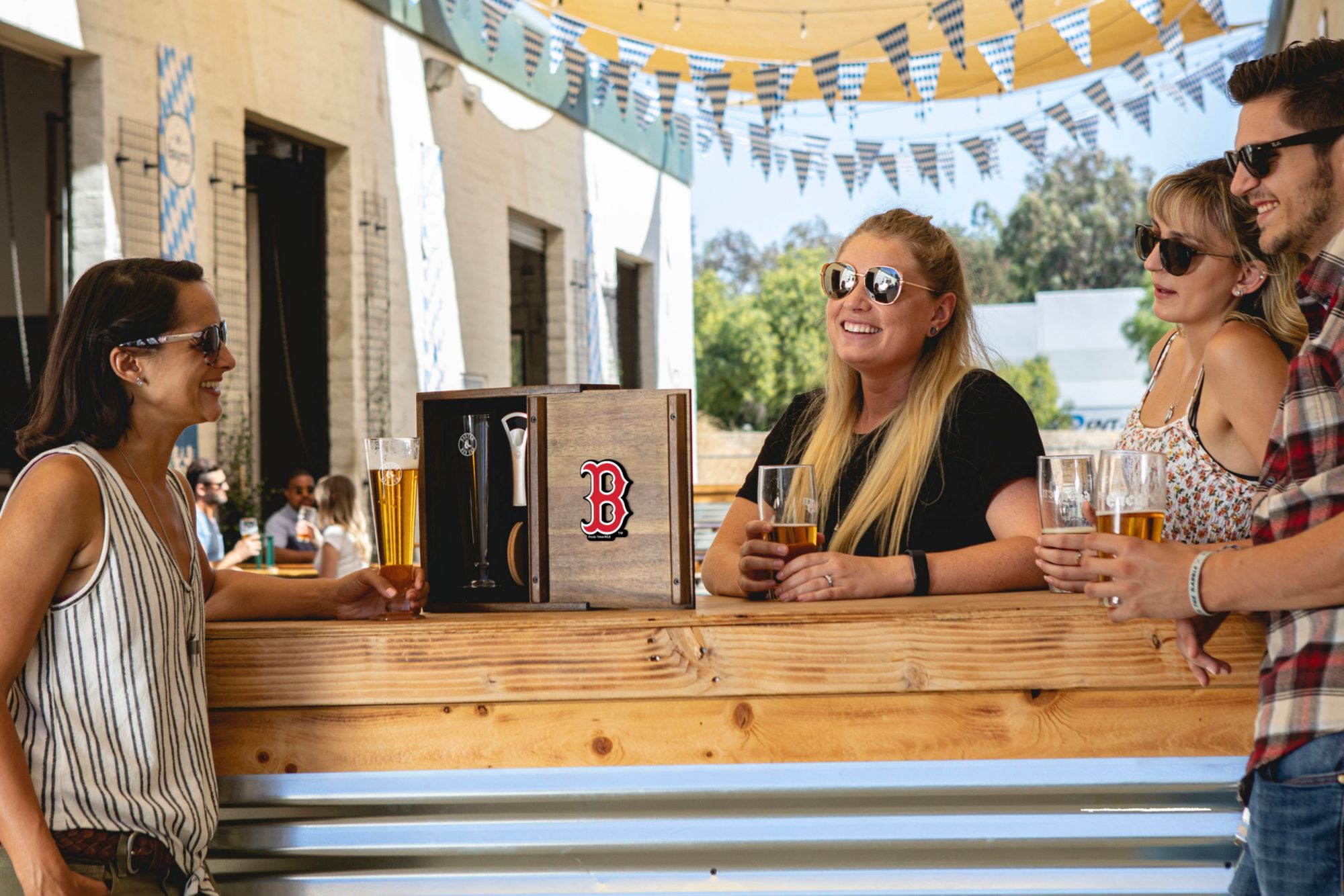 Picnic Time Boston Red Sox Pilsner Craft Beer Gift Set product image