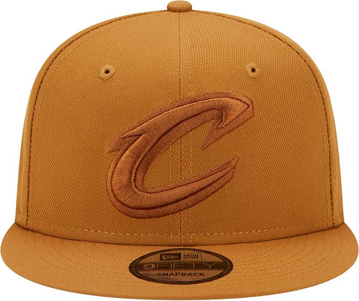 NBA Cleveland Cavaliers Embroidered Logo Lined Beanie