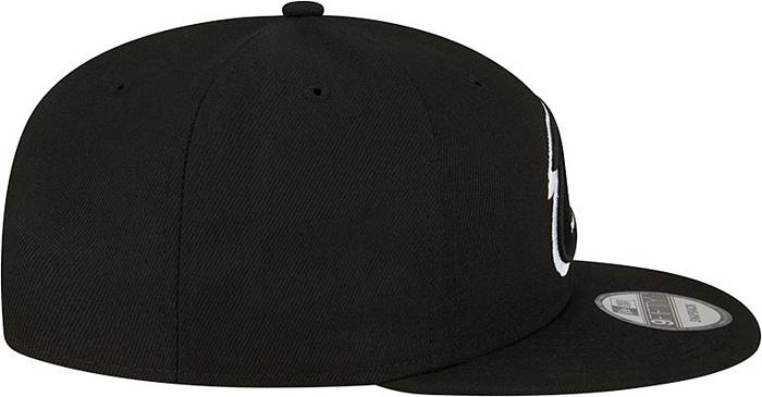 Men's Cleveland Cavaliers New Era Black 2018 Eastern Conference Champions  Locker Room 9FIFTY Snapback Adjustable Hat