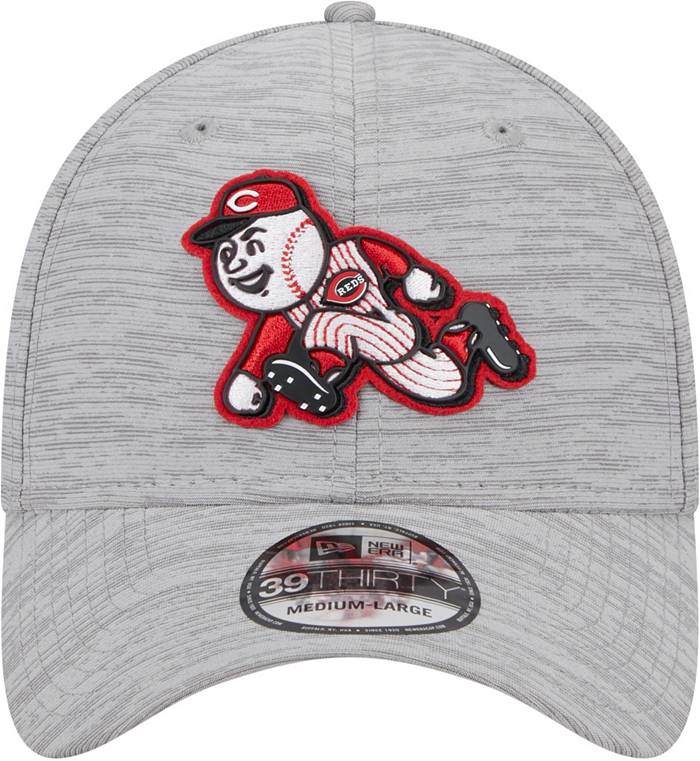 New Era Men's Cincinnati Reds Clubhouse Gray 39Thirty Stretch Fit Hat