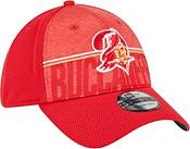 New Era Men's Tampa Bay Buccaneers Training Camp 39Thirty Stretch Fit Hat product image
