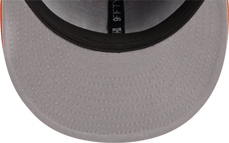 New Era Adult New York Knicks Headline 9Fifty Adjustable Snapback Hat product image